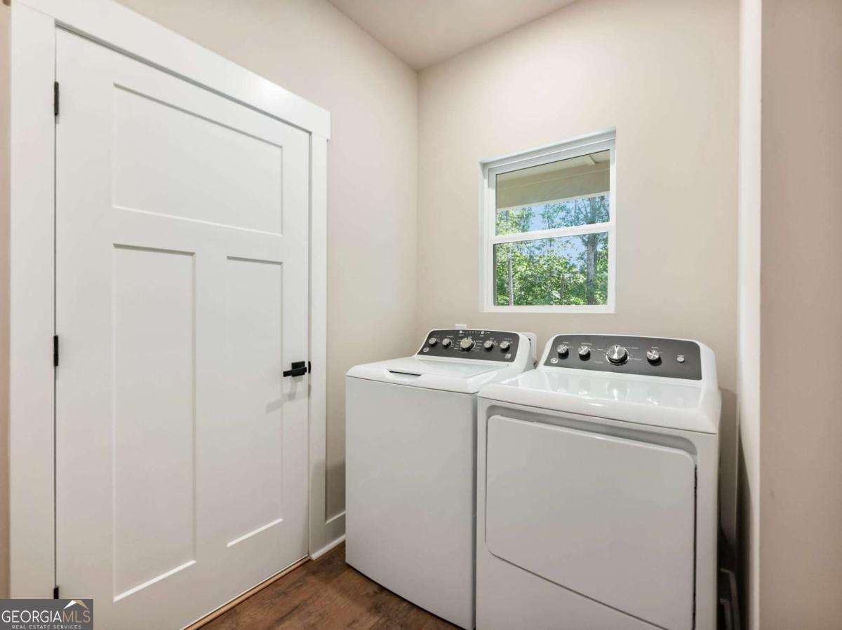 1320 Heads Ferry Road Property Photo 22