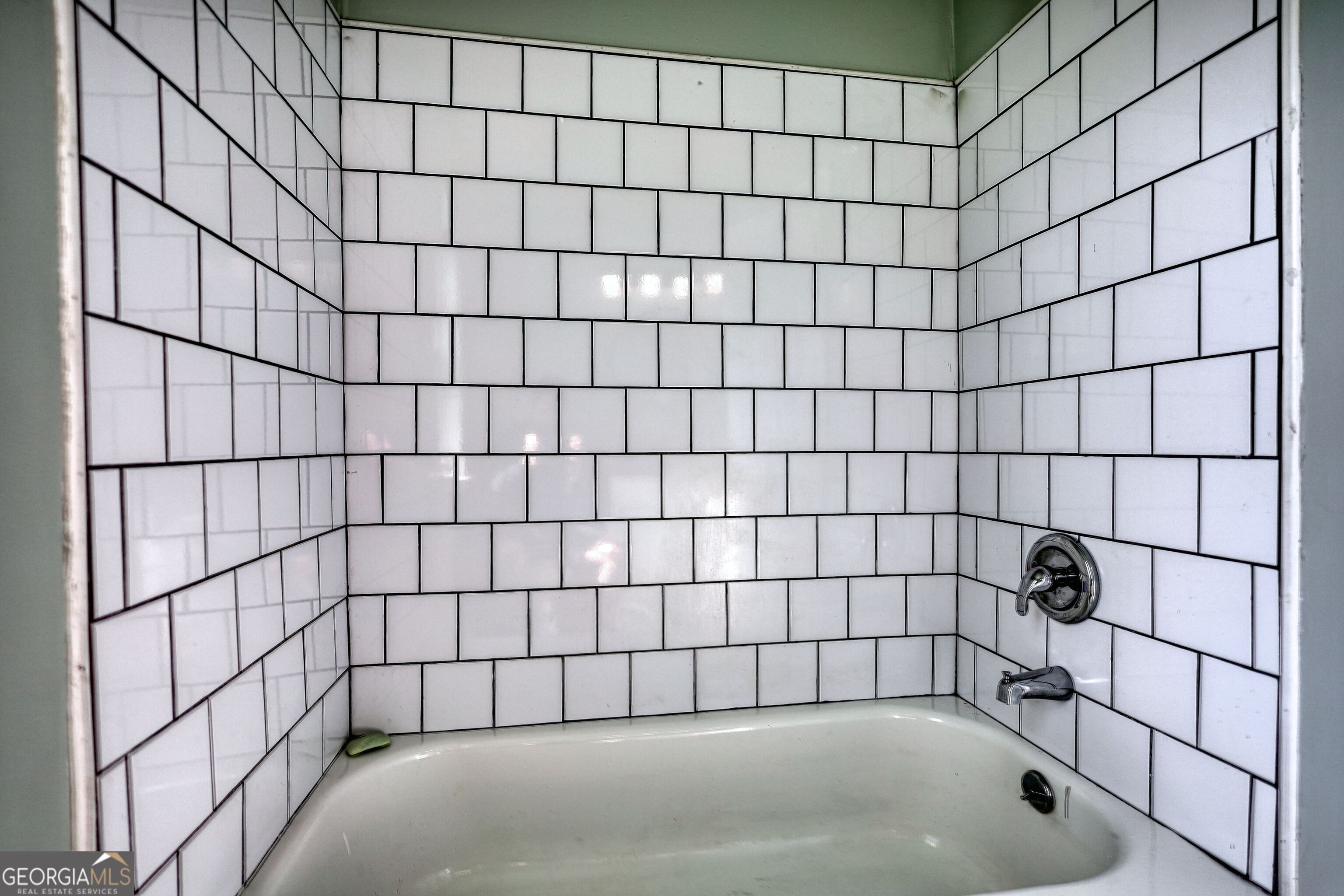 502 N Summit Property Photo 29
