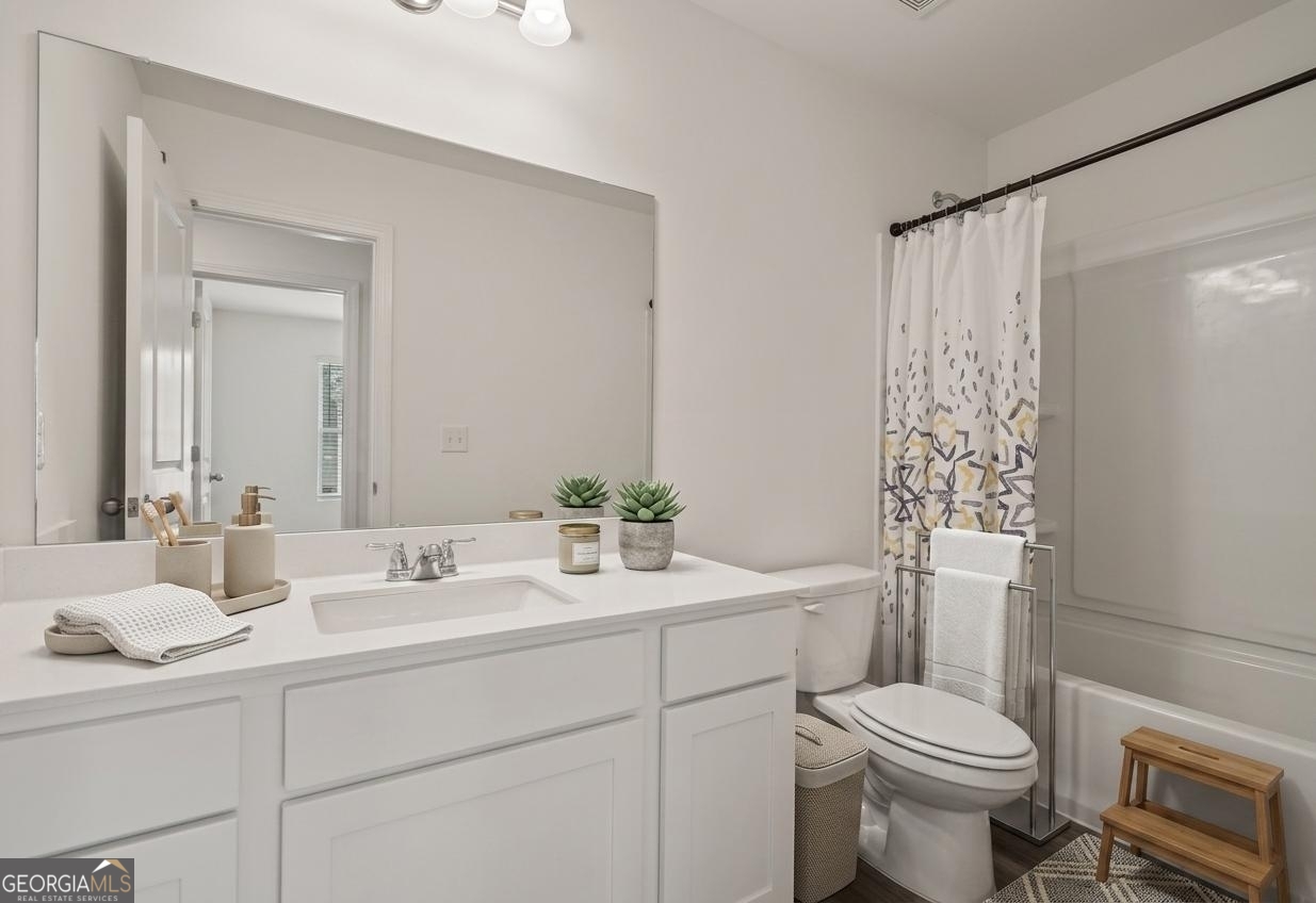 107 Thetford Way Property Photo 10