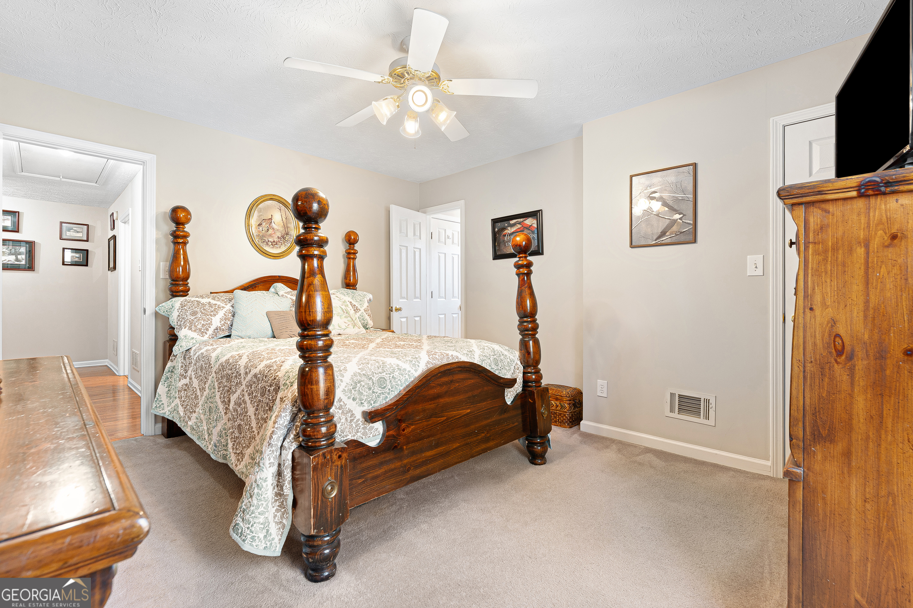 190 Timber Ridge Drive Property Photo 17