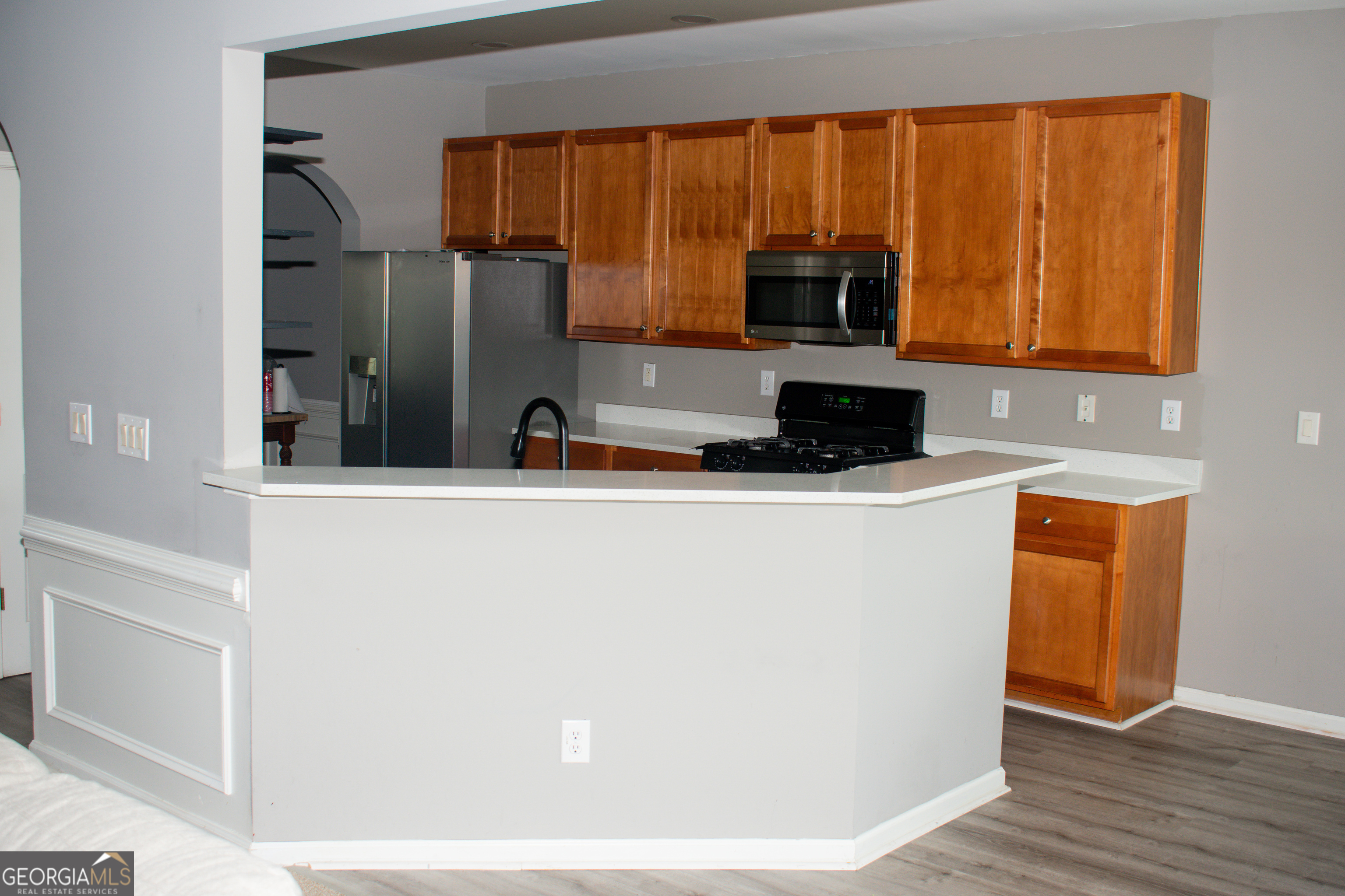 607 Applegate Lane Property Photo 6