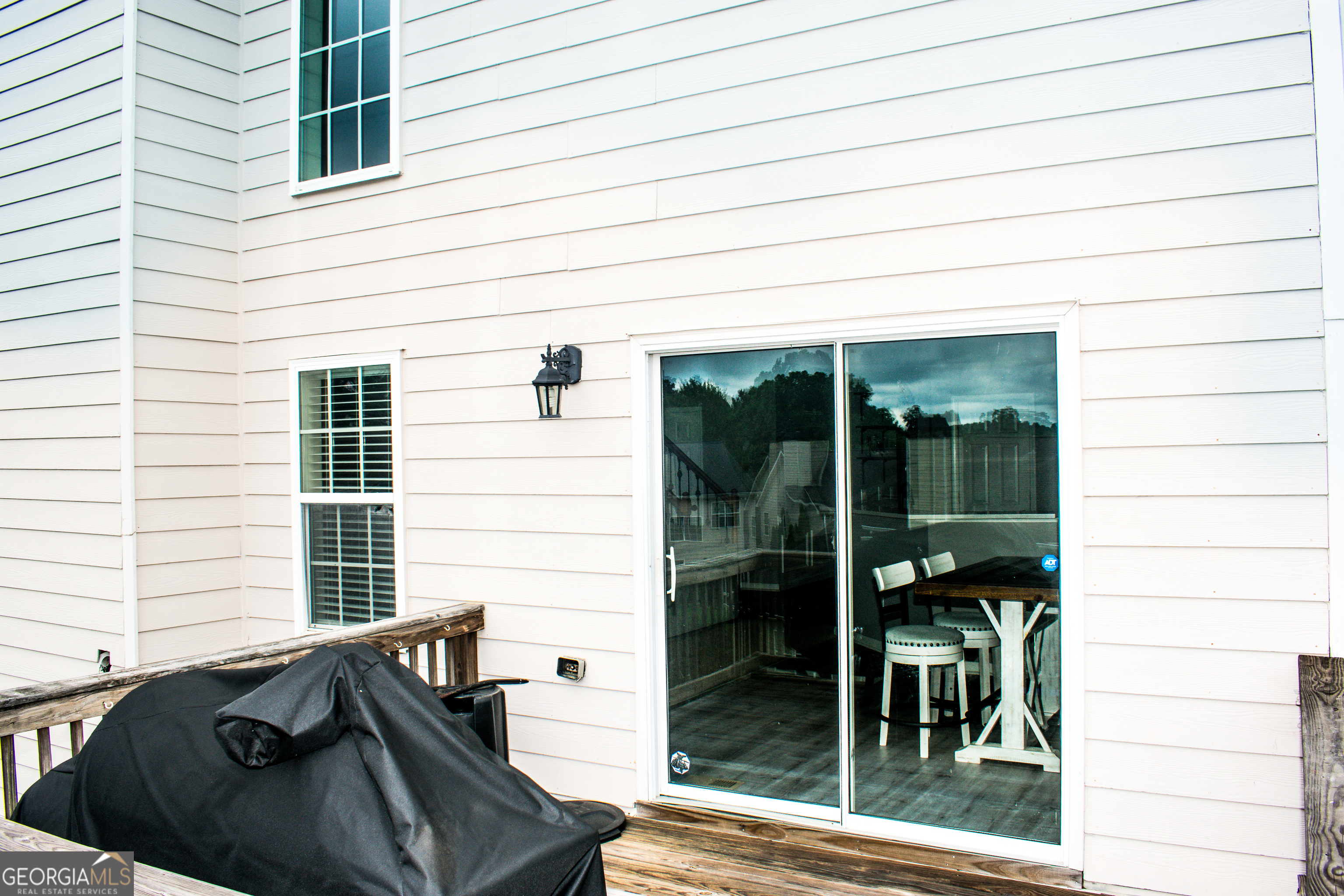 607 Applegate Lane Property Photo 12