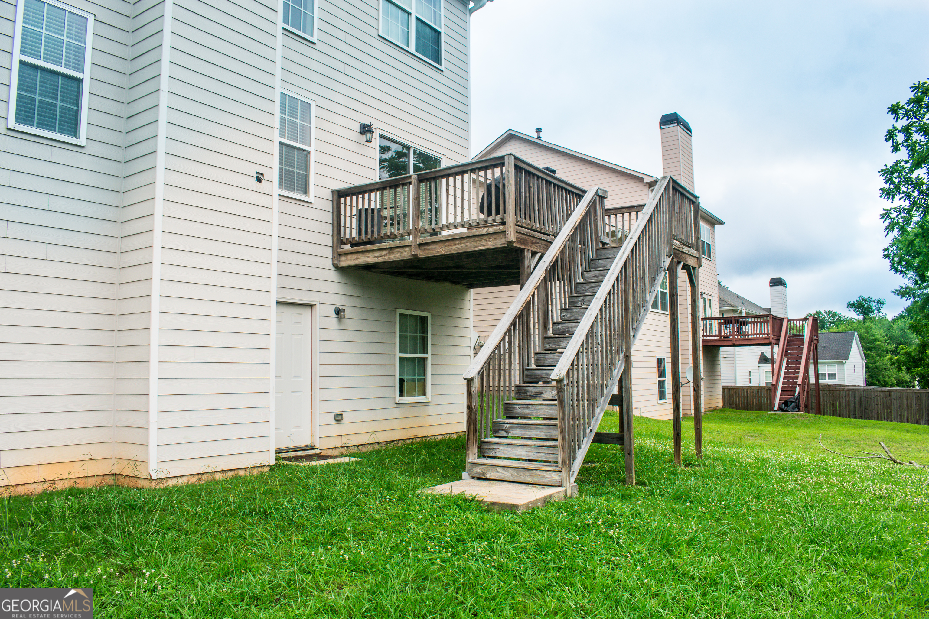 607 Applegate Lane Property Photo 14