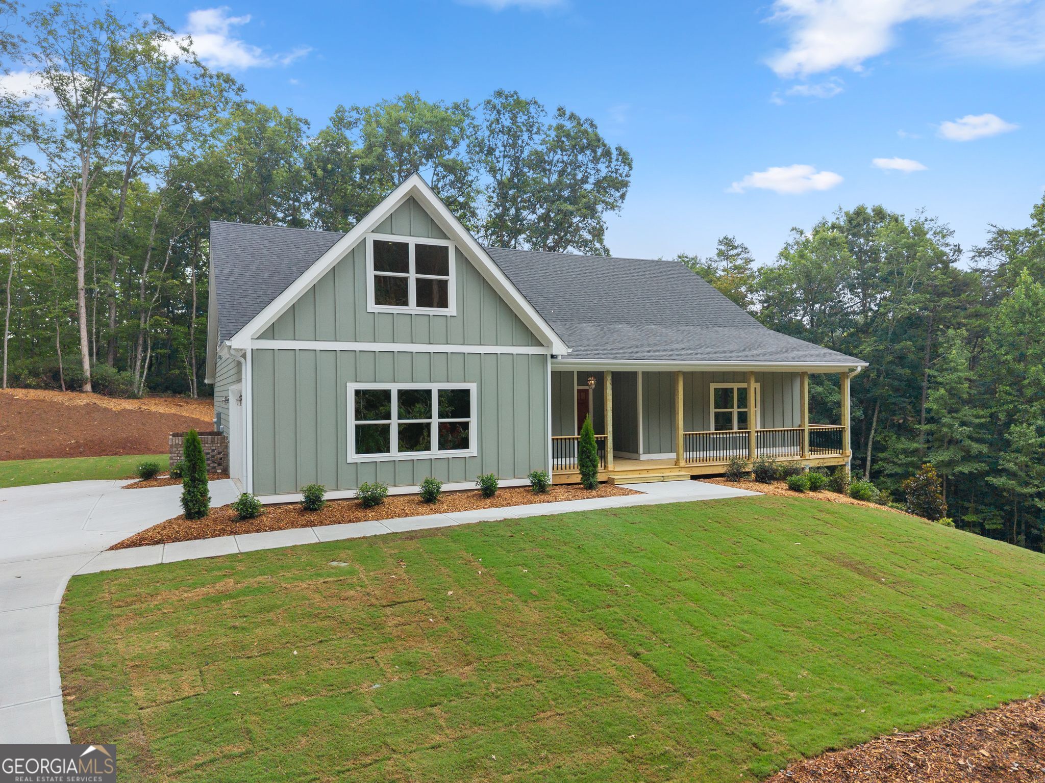212 Planters Creek Property Photo 5