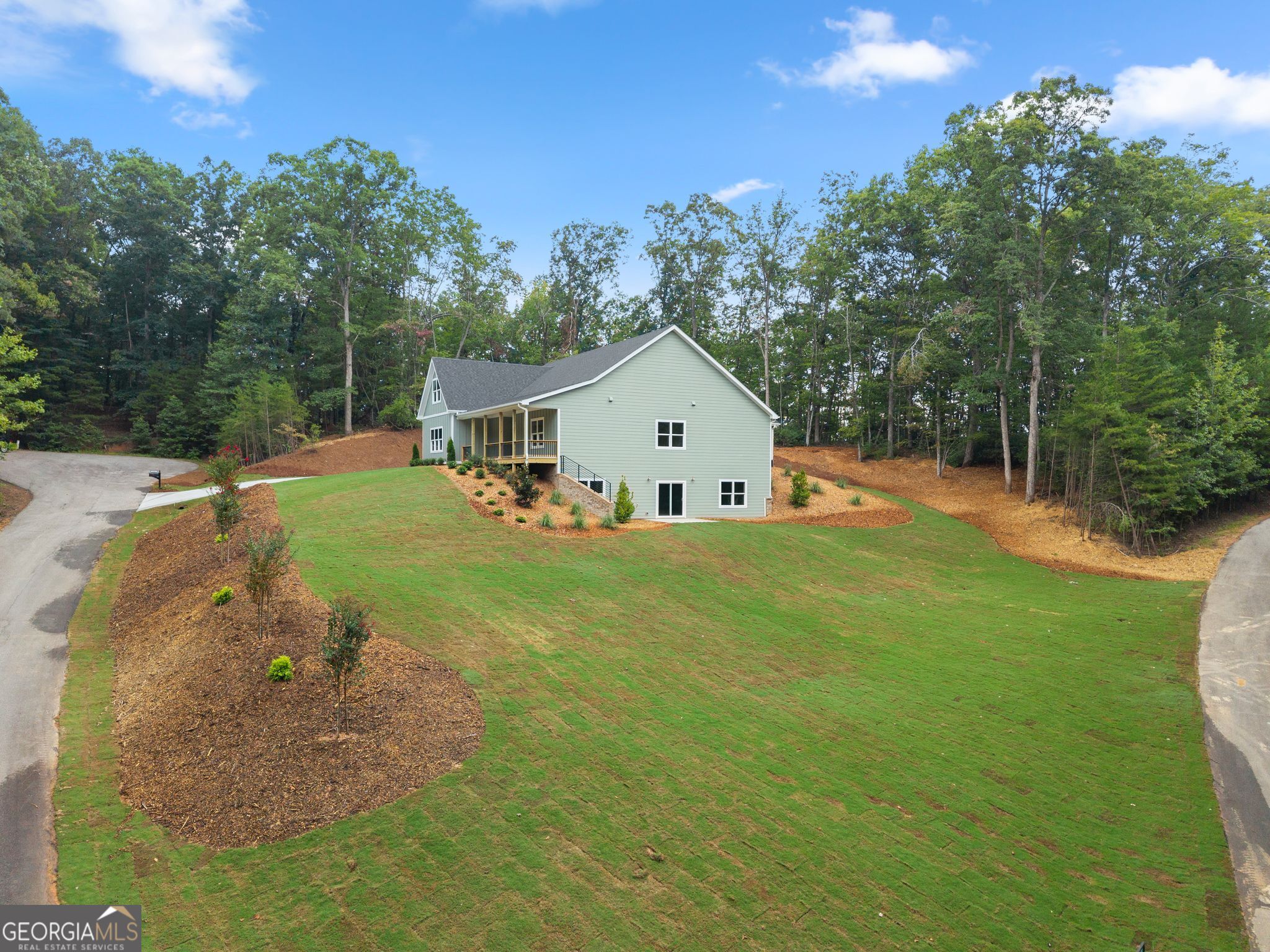 212 Planters Creek Property Photo 9