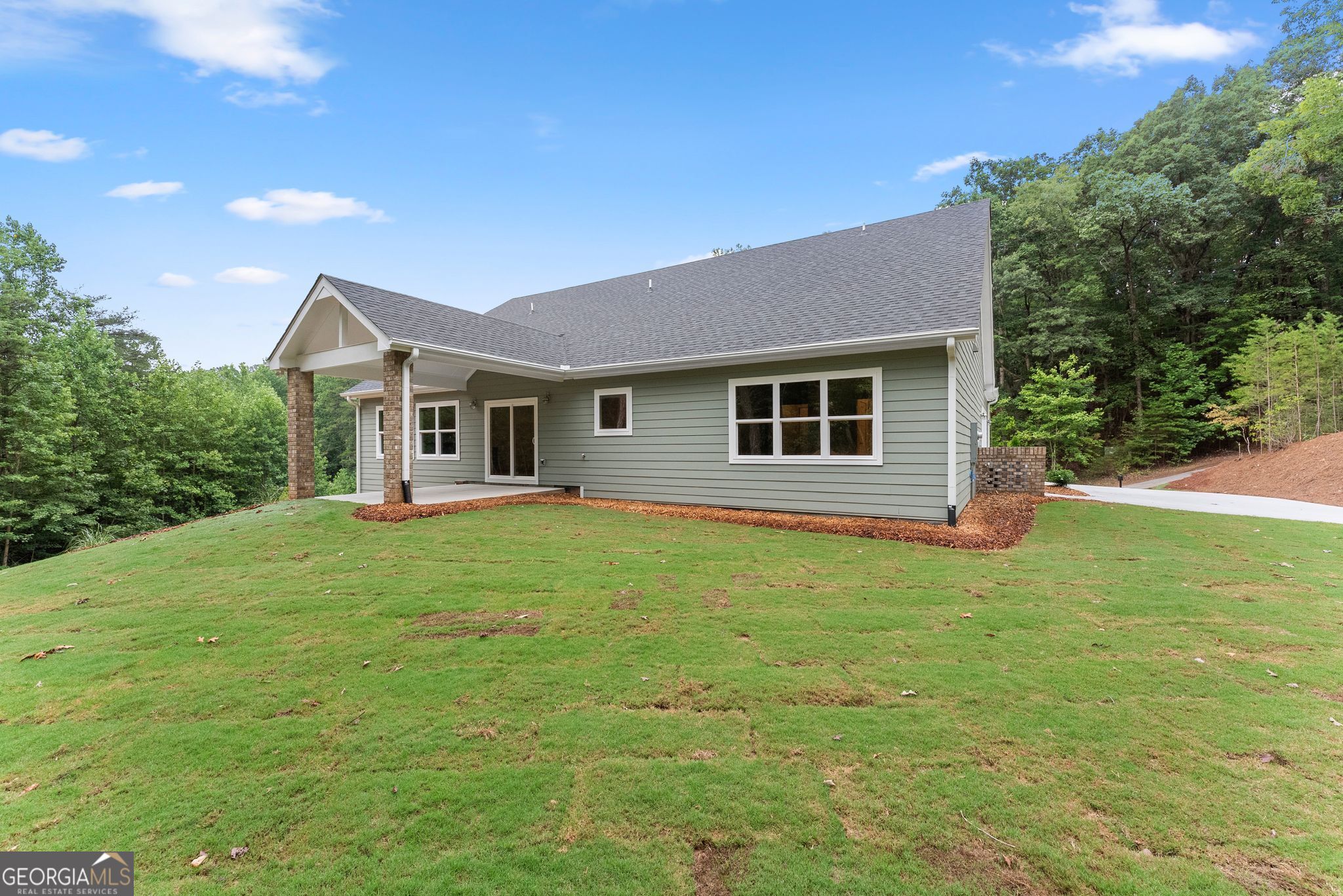 212 Planters Creek Property Photo 10