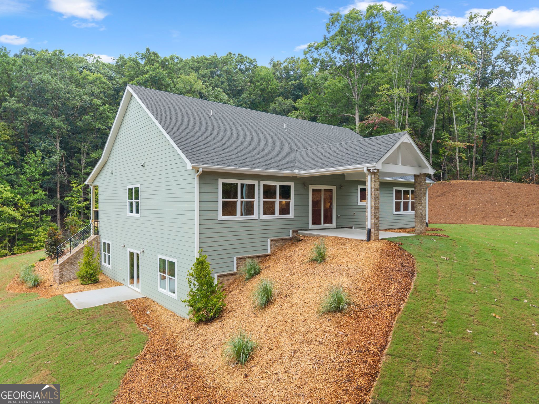 212 Planters Creek Property Photo 11