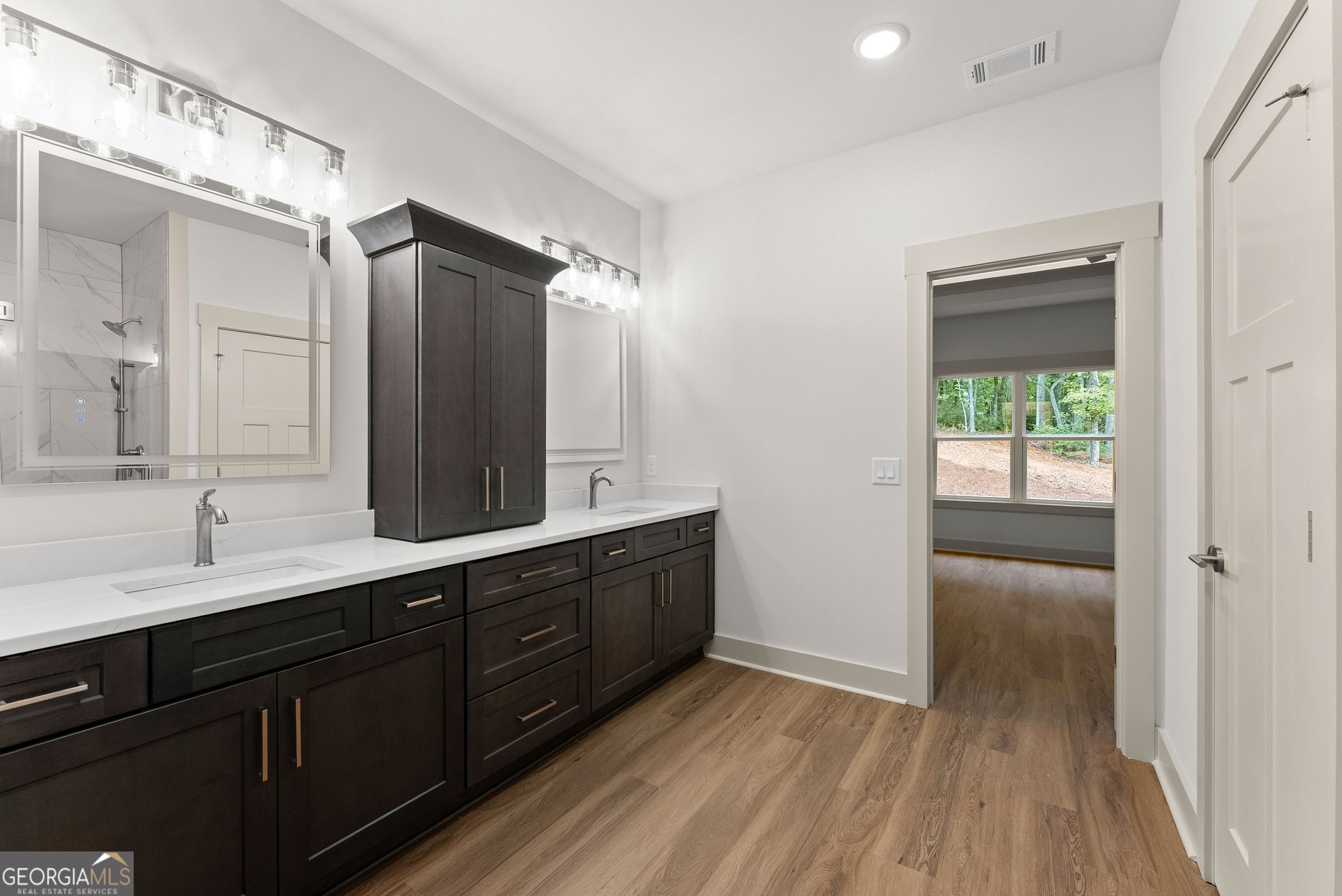 212 Planters Creek Property Photo 48