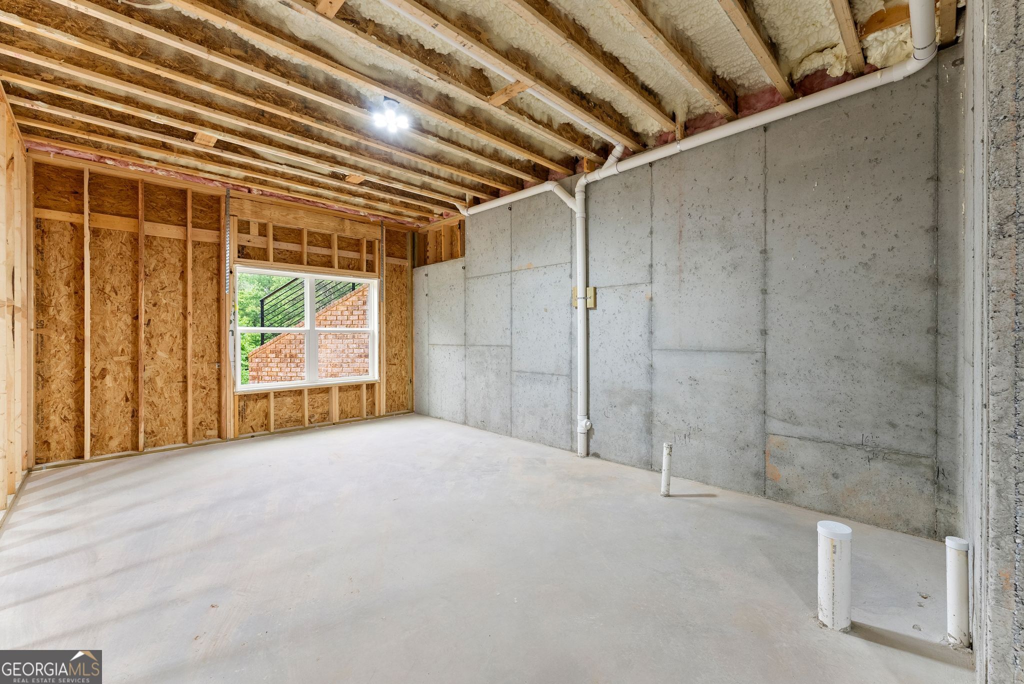 212 Planters Creek Property Photo 60