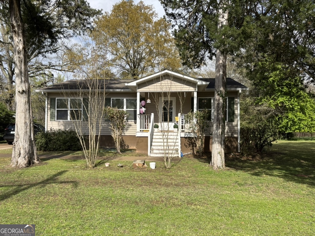405 Crawfordville Road Property Photo 1