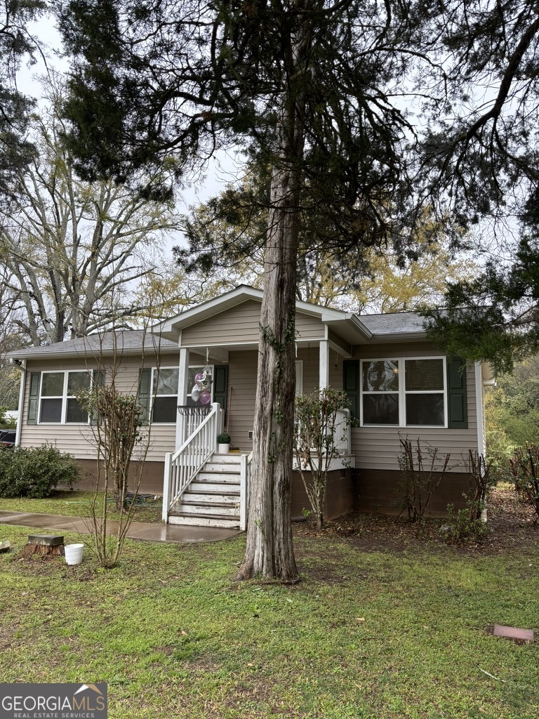 405 Crawfordville Road Property Photo 2