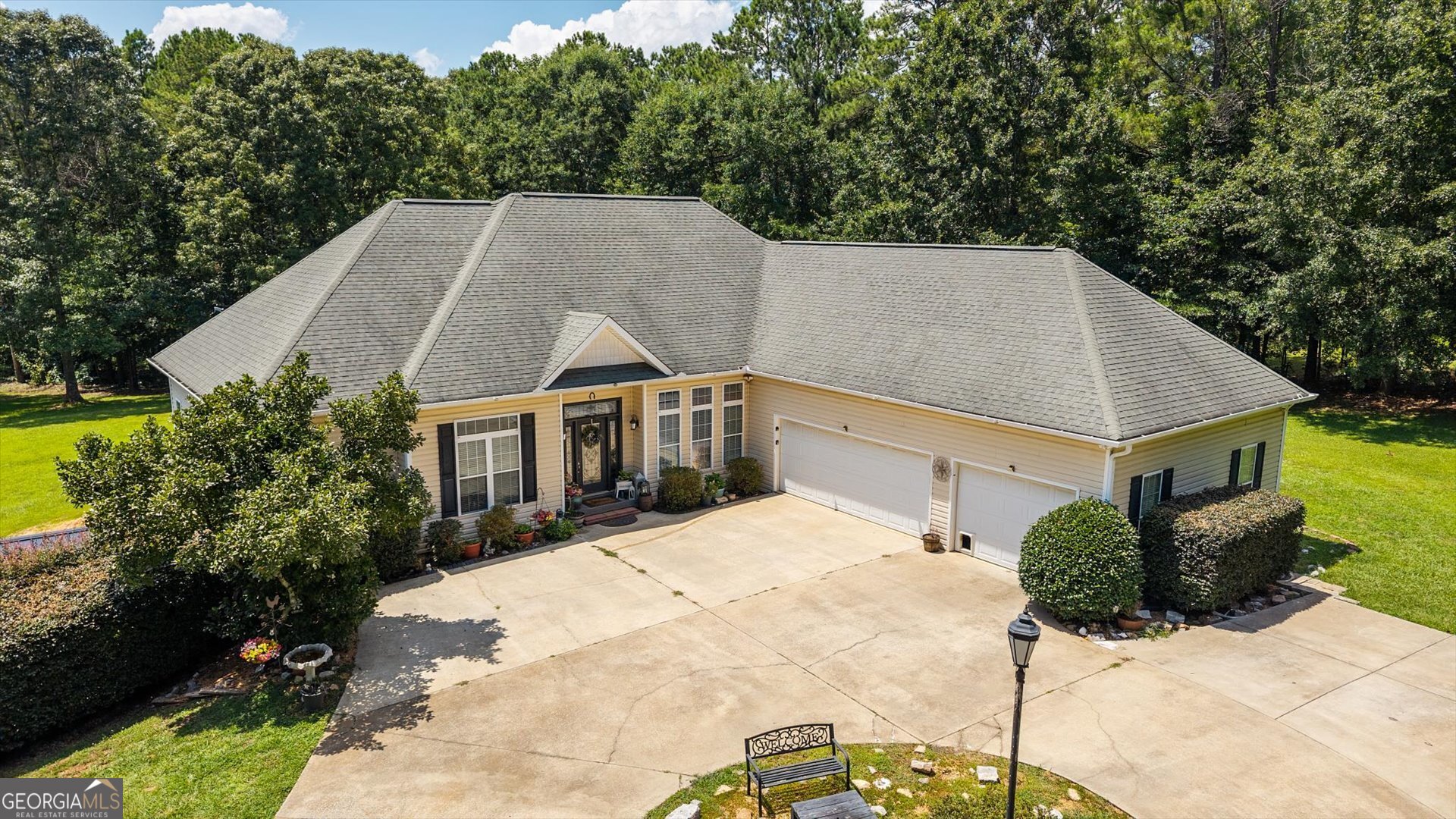900 Old Four Notch Road Property Photo 2