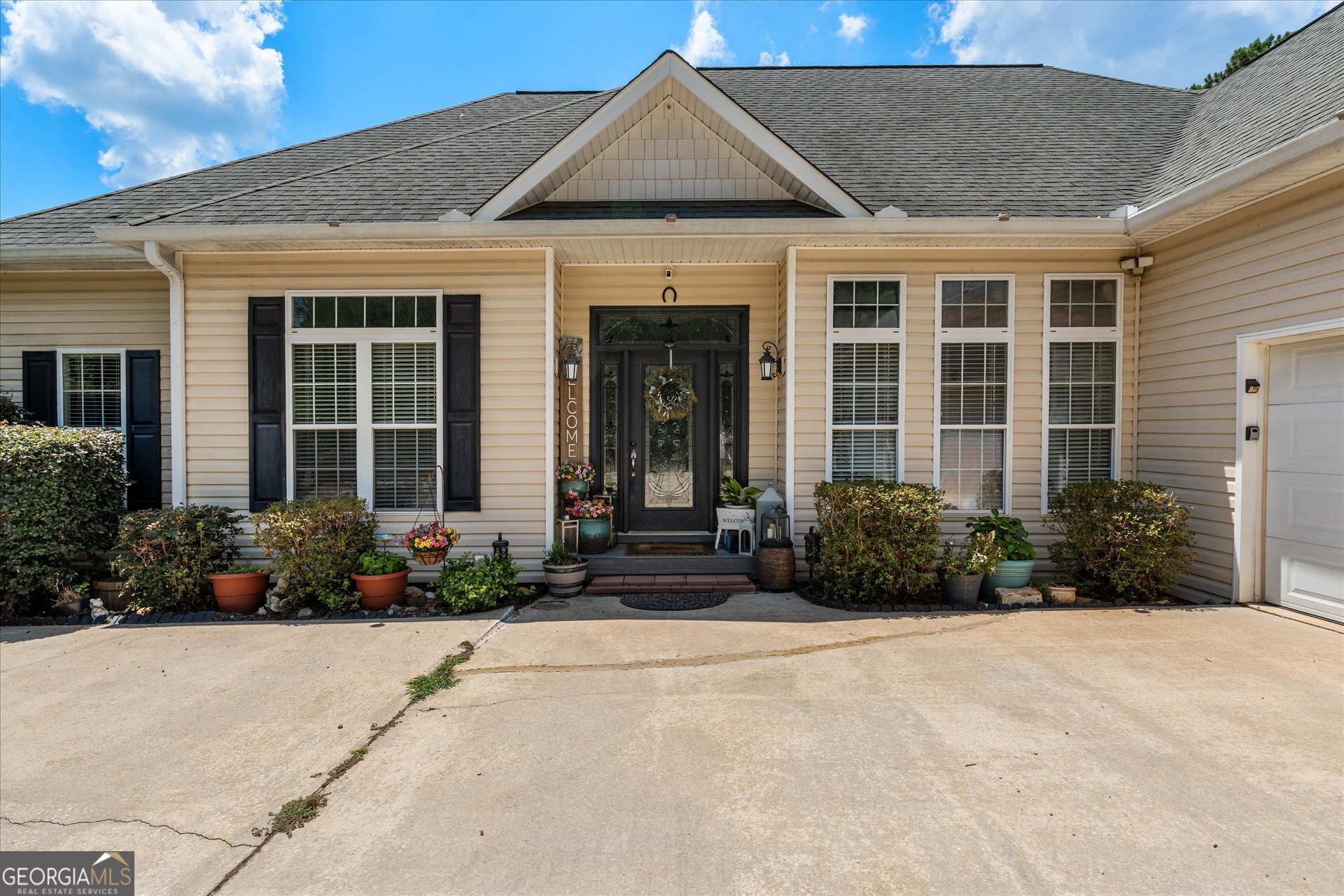 900 Old Four Notch Road Property Photo 3