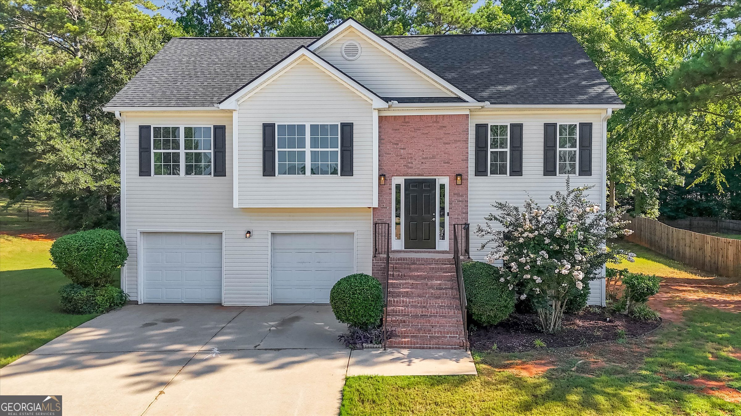 435 Fieldstone Lane
