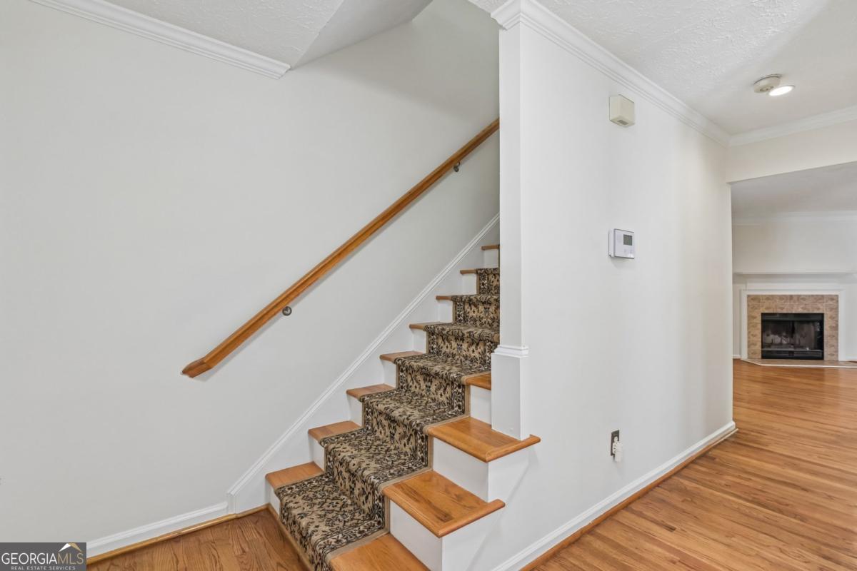 3590 Regency Park Drive Property Photo 5