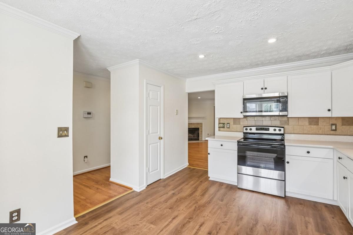 3590 Regency Park Drive Property Photo 13