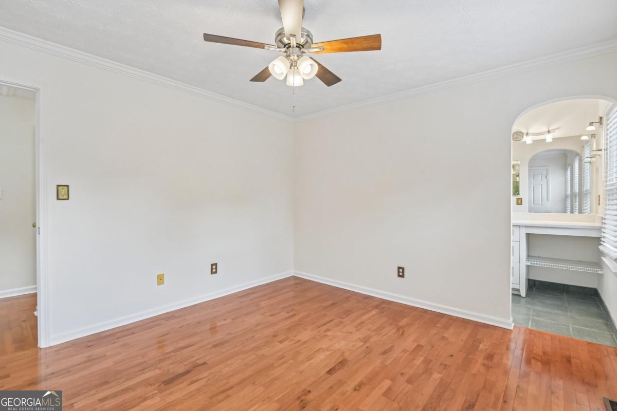 3590 Regency Park Drive Property Photo 18