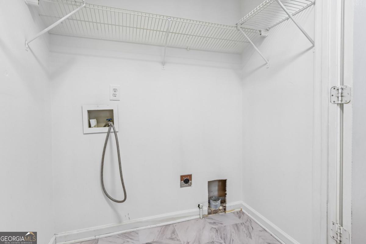 3590 Regency Park Drive Property Photo 29