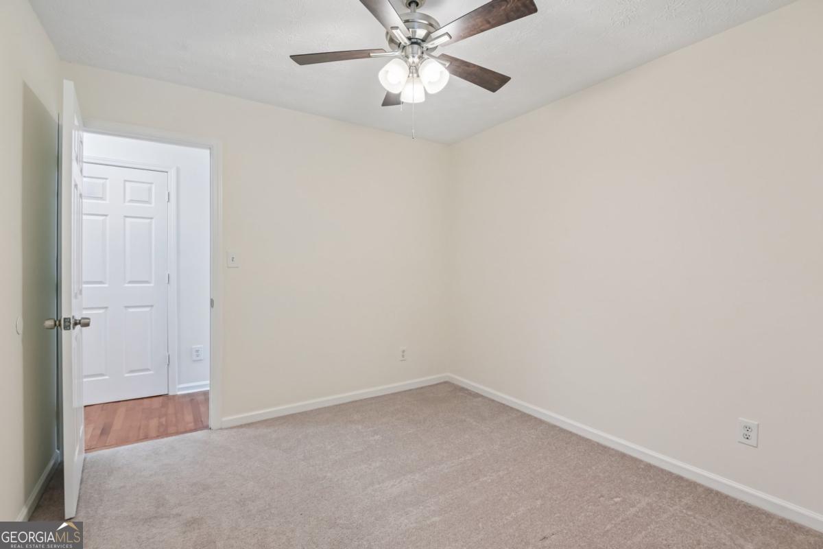 3590 Regency Park Drive Property Photo 32