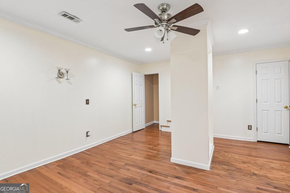 3590 Regency Park Drive Property Photo 39