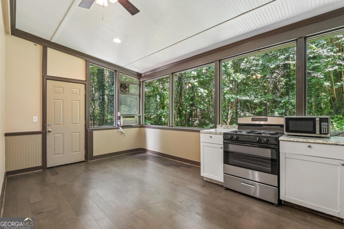 3590 Regency Park Drive Property Photo 46