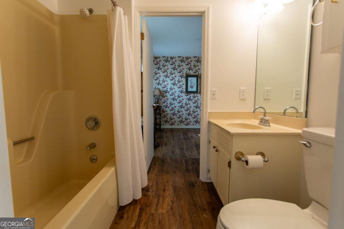 97 Andrea Property Photo 23