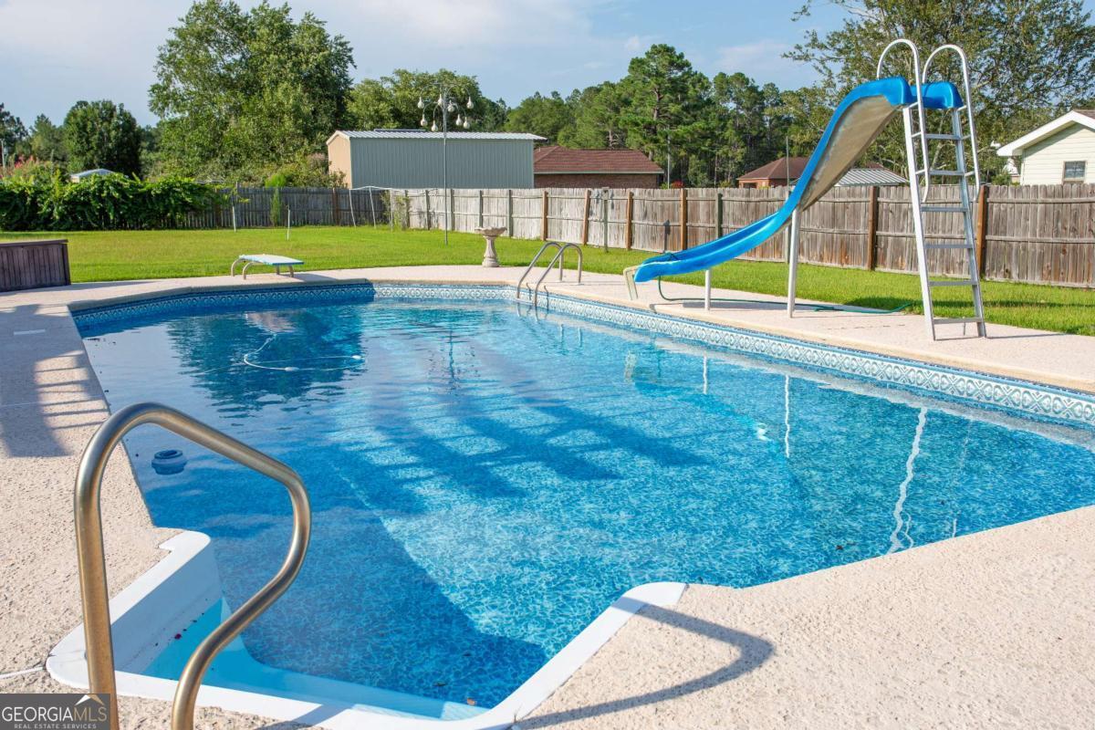 97 Andrea Property Photo 33
