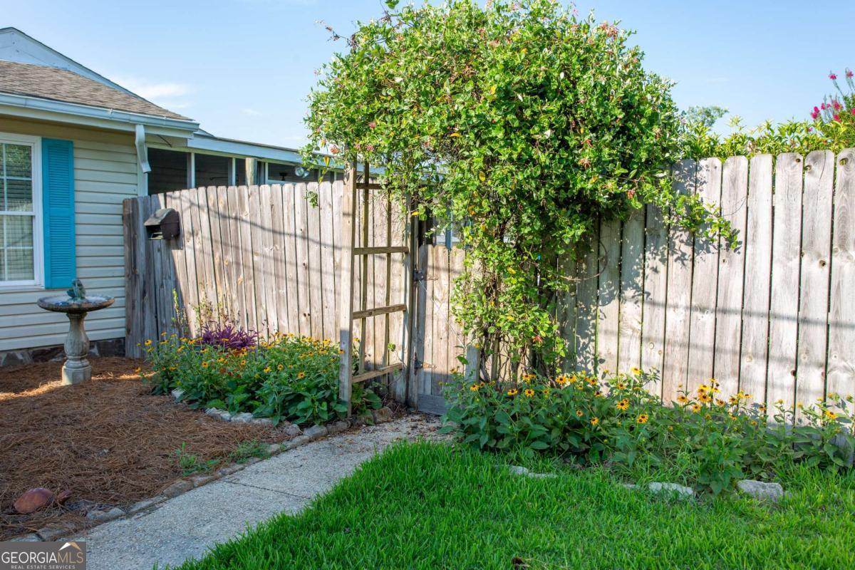 97 Andrea Property Photo 44