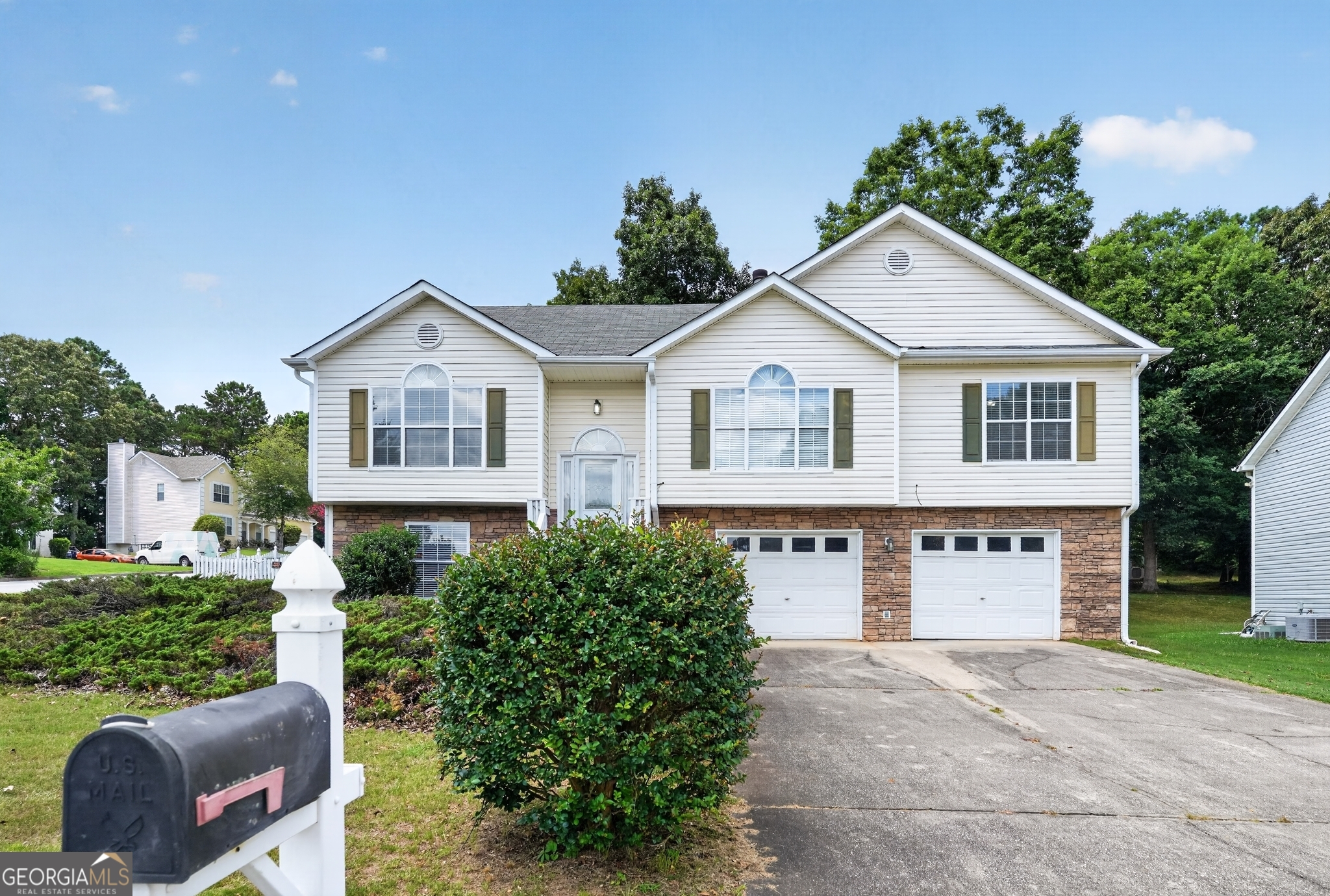 10683 Redbud Lane Property Photo 1
