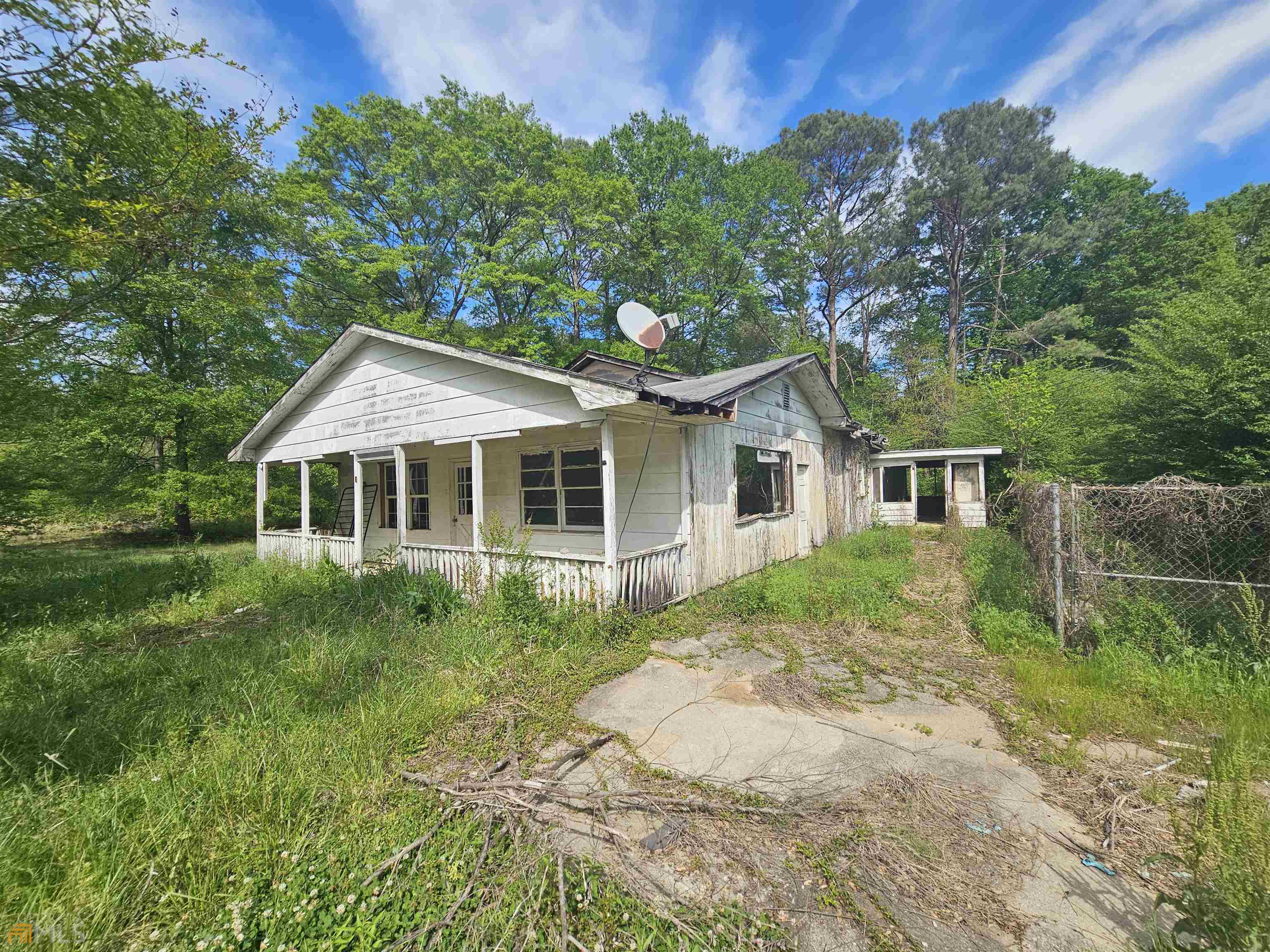 111 Smith Road Property Photo 7