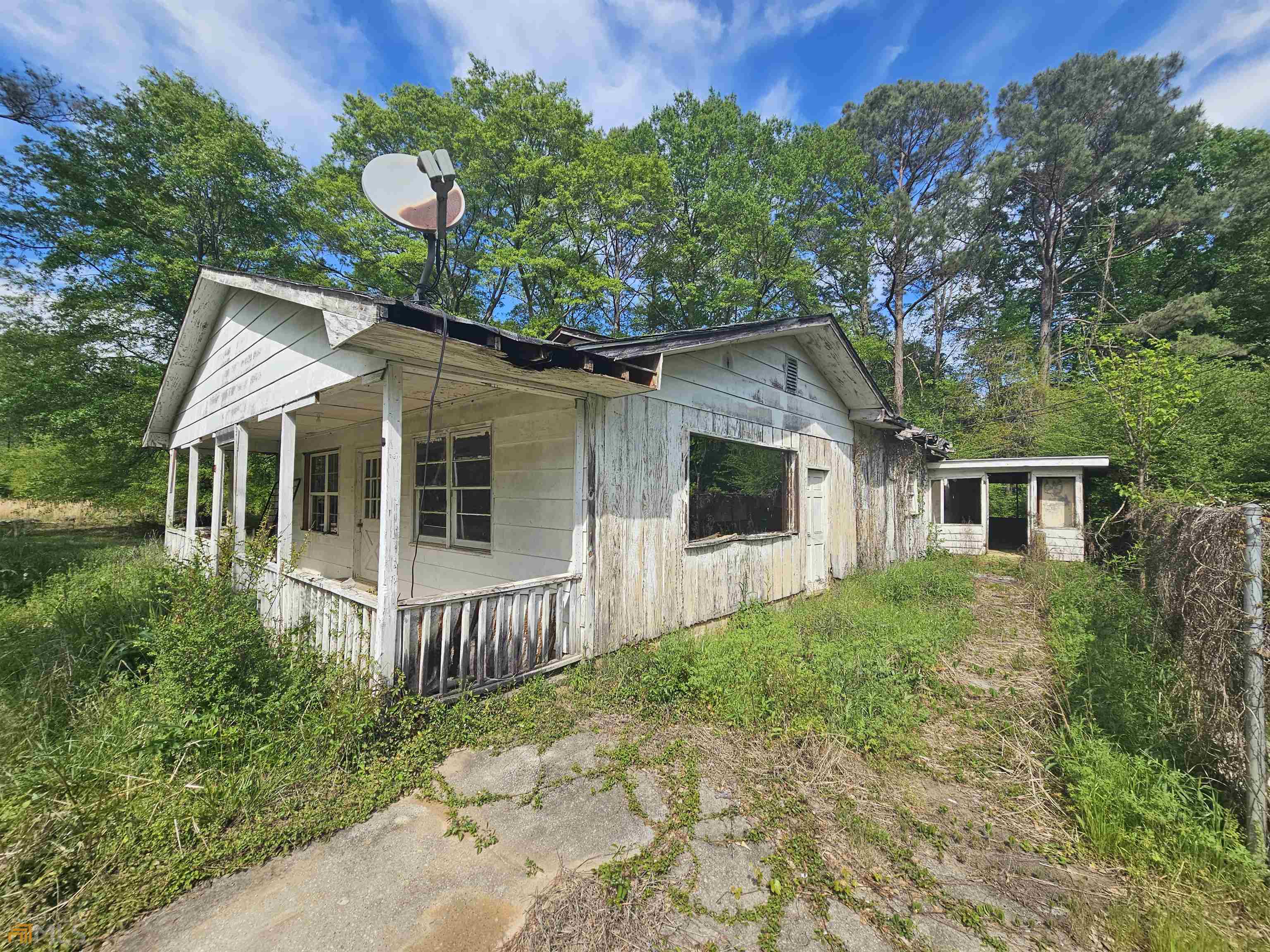 111 Smith Road Property Photo 8