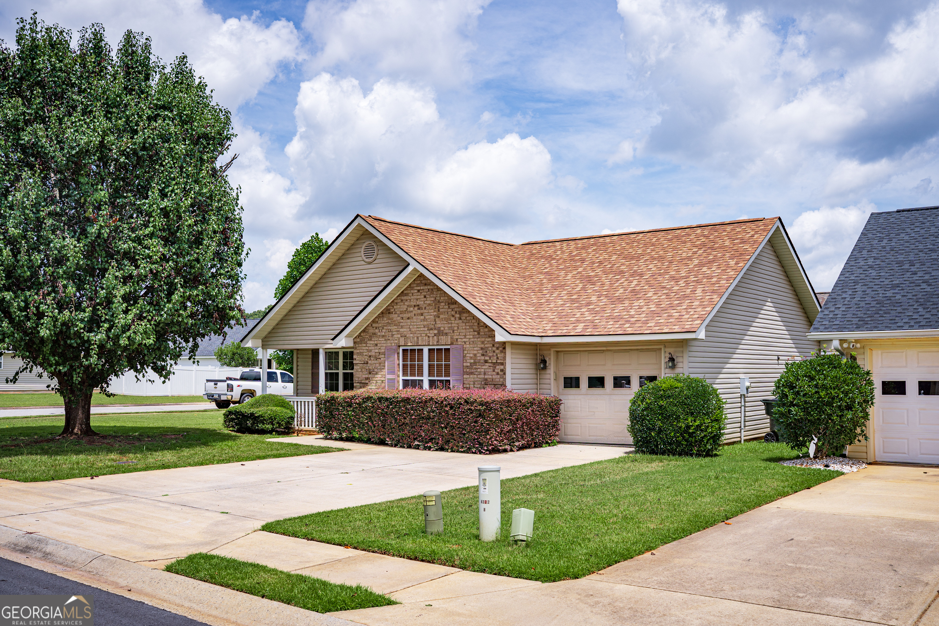 204 Deerfield Circle Property Photo 4