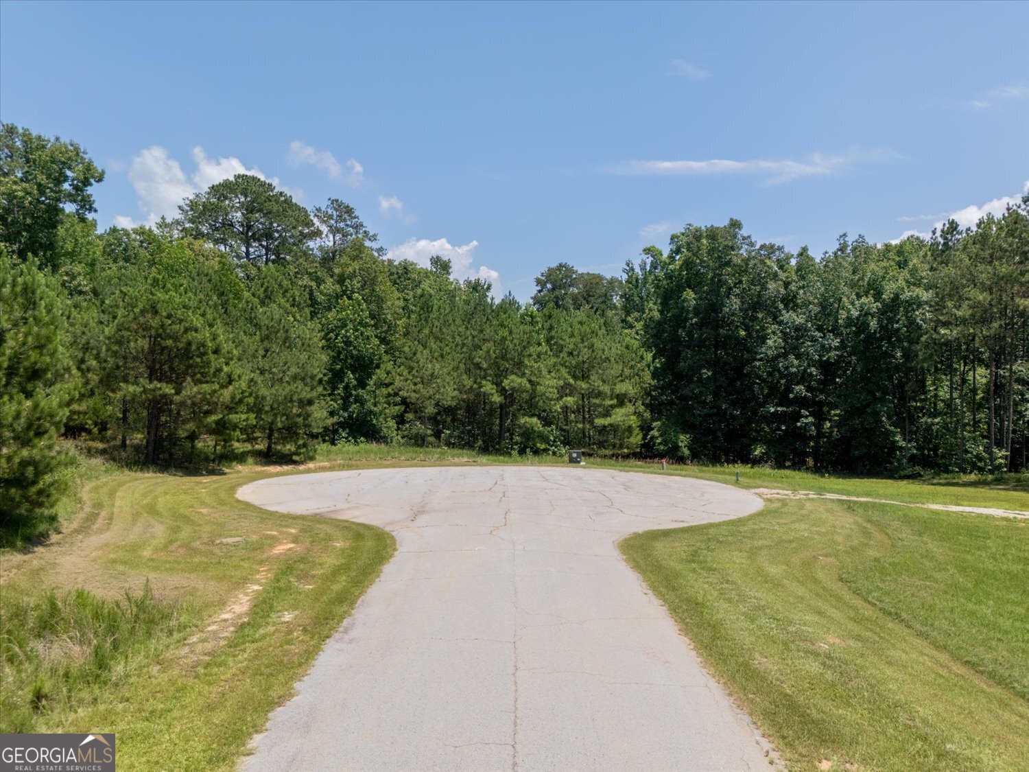 1296 Edge Lane Property Photo 4