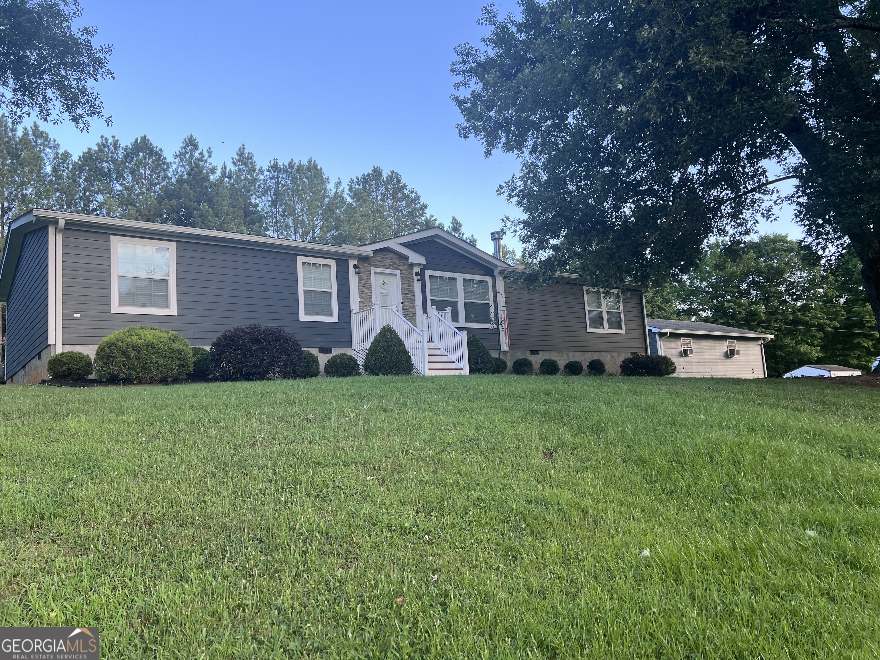 4450 Cleveland Highway Property Photo 1