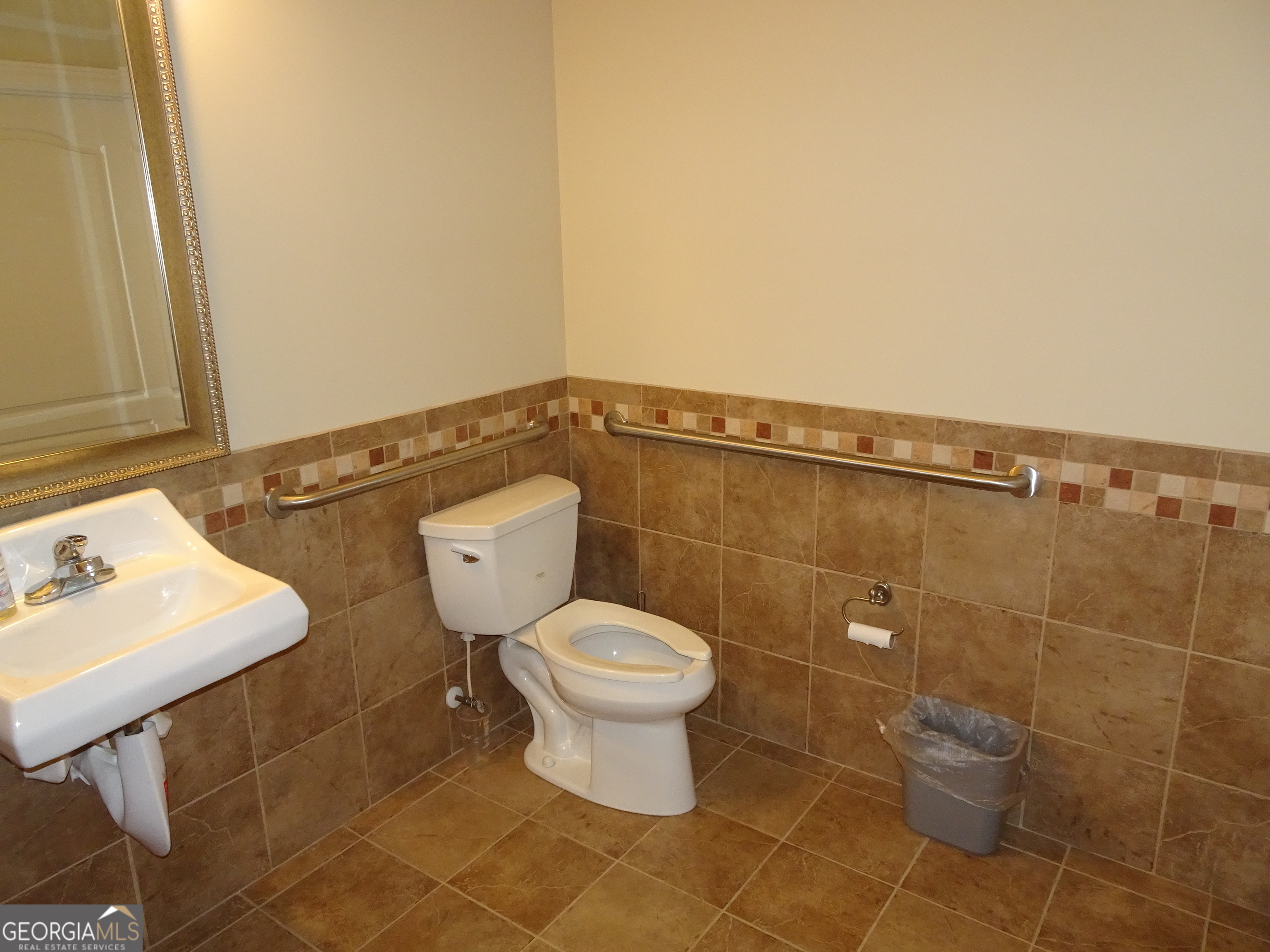 1790 Atkinson Road Suite A Property Photo 19