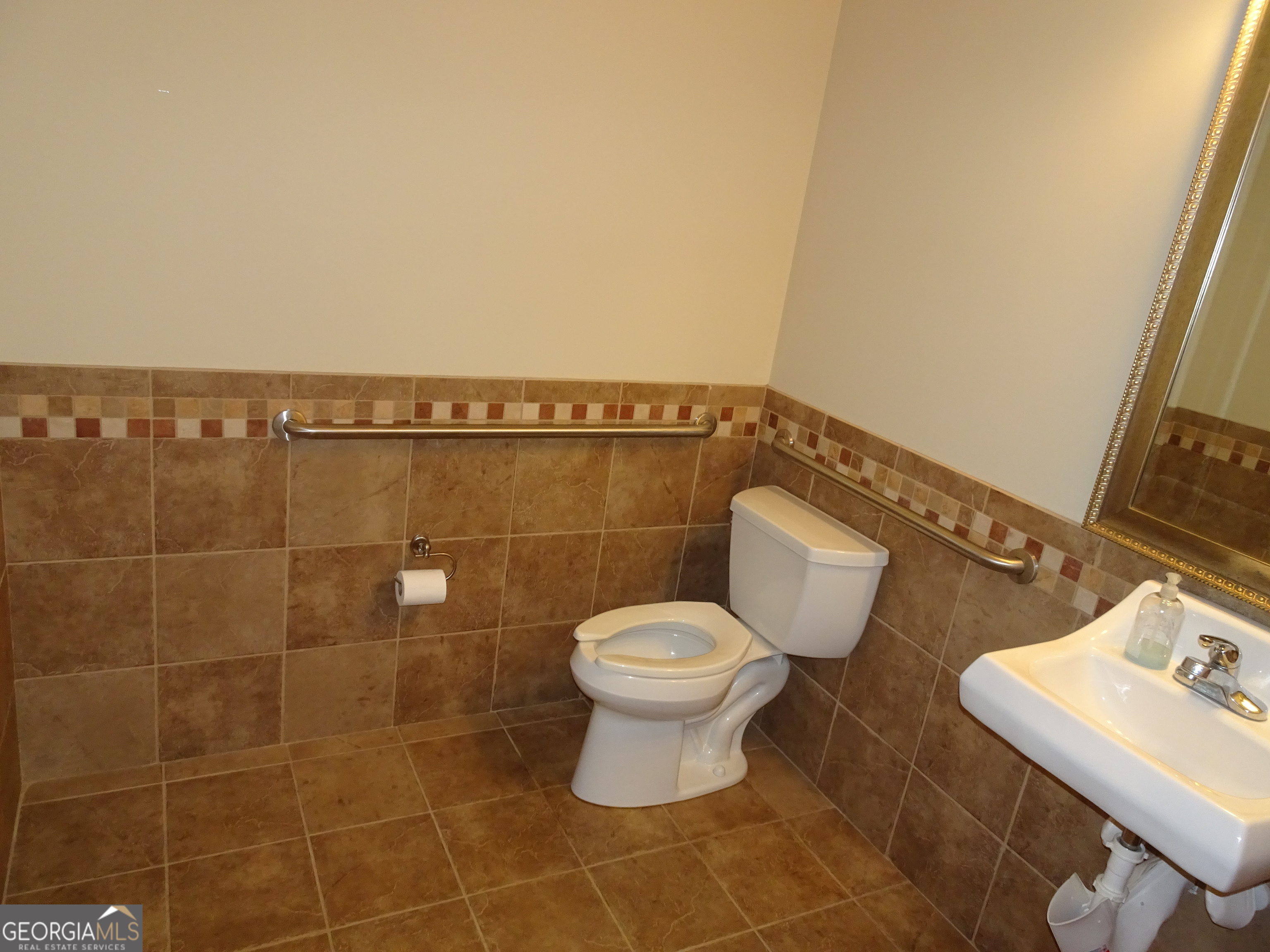1790 Atkinson Road Suite A Property Photo 20