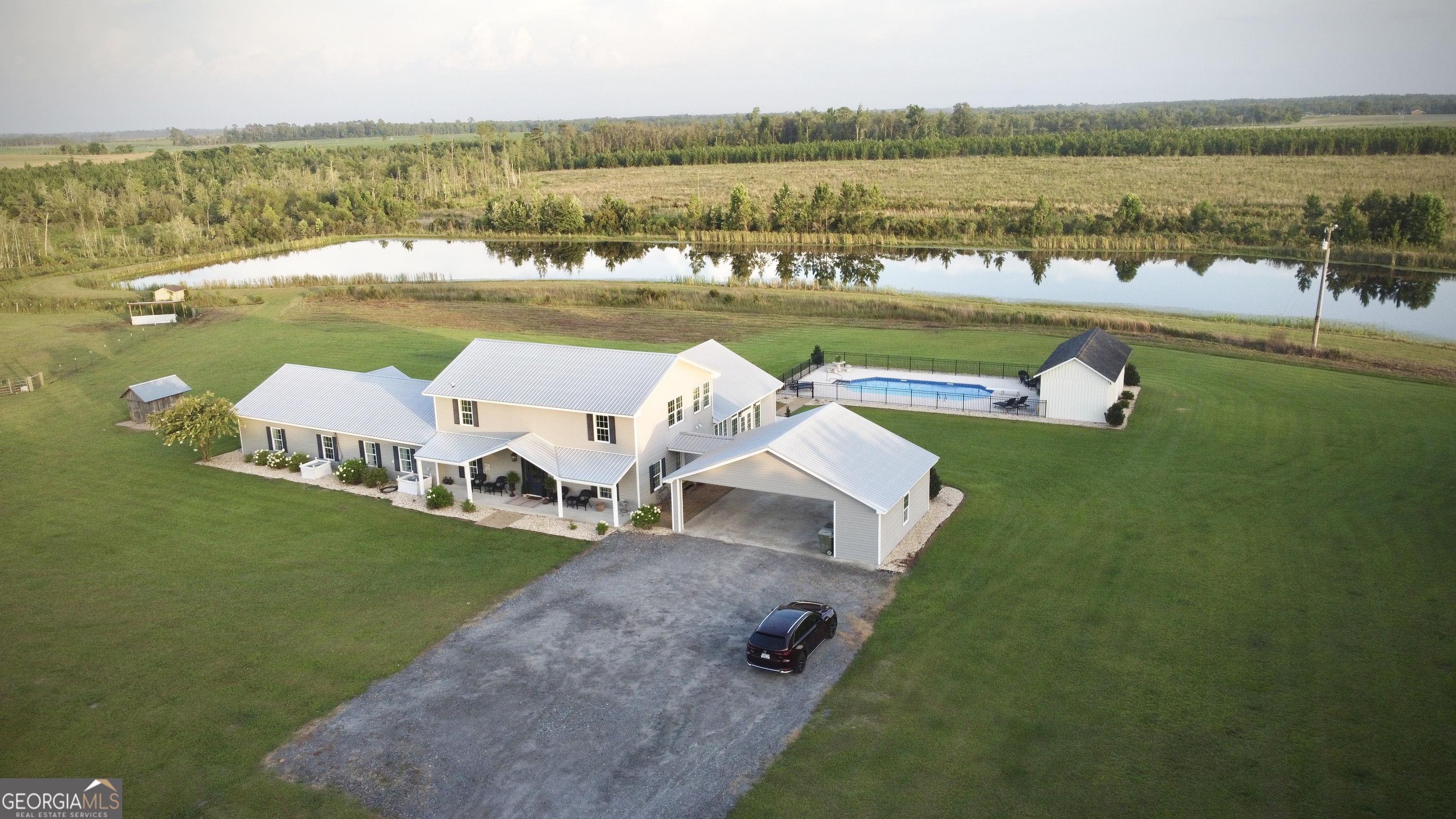 2495 & 2493 Broxton Highway Property Photo 4