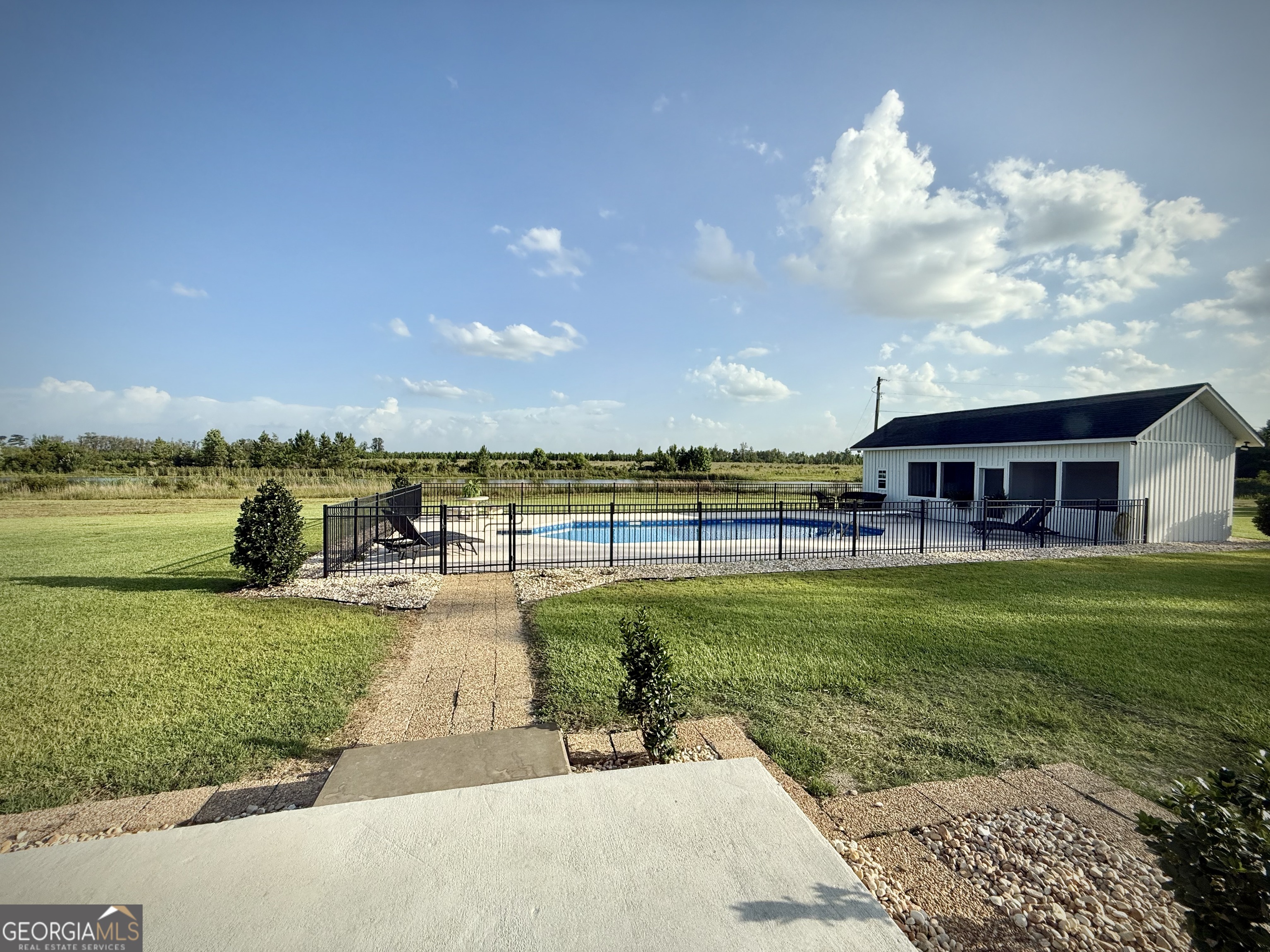 2495 & 2493 Broxton Highway Property Photo 171