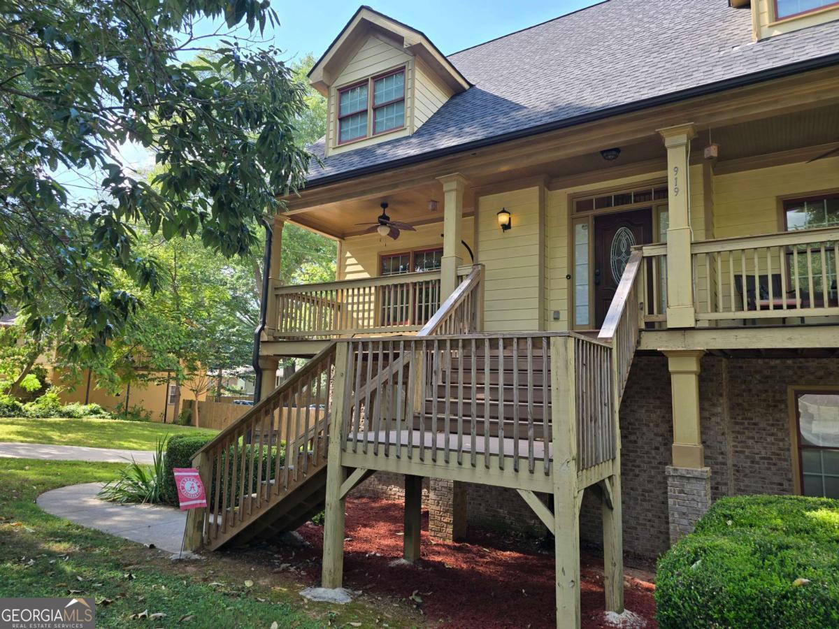 919 Jefferson Avenue Property Photo 4