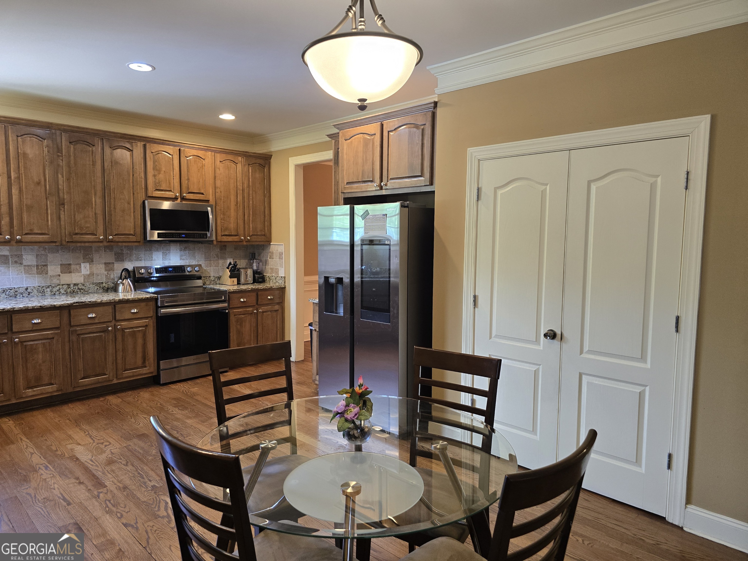 919 Jefferson Avenue Property Photo 11
