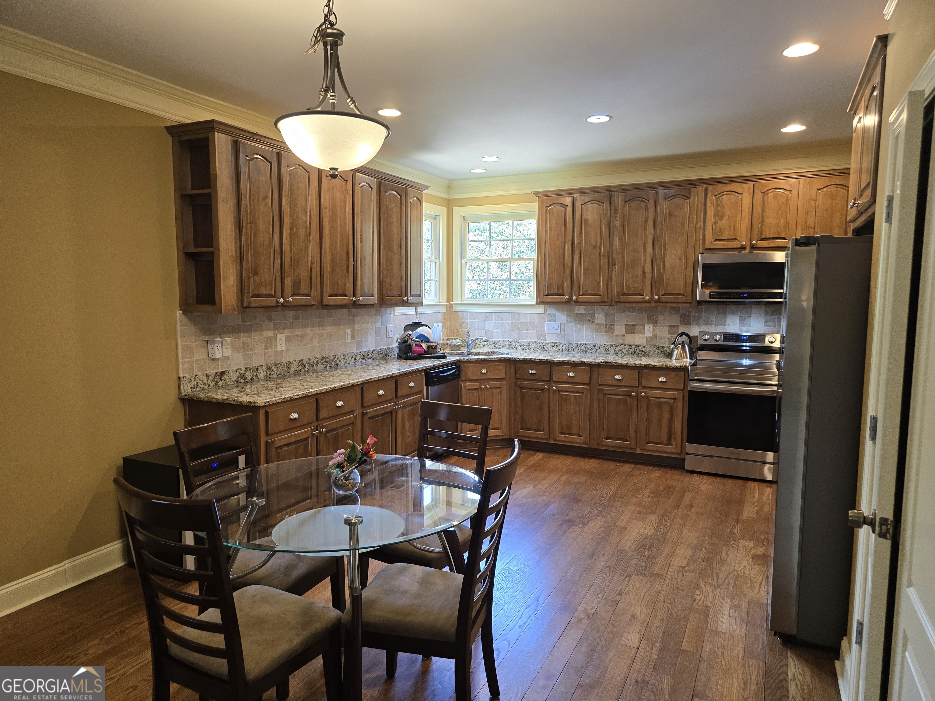 919 Jefferson Avenue Property Photo 14