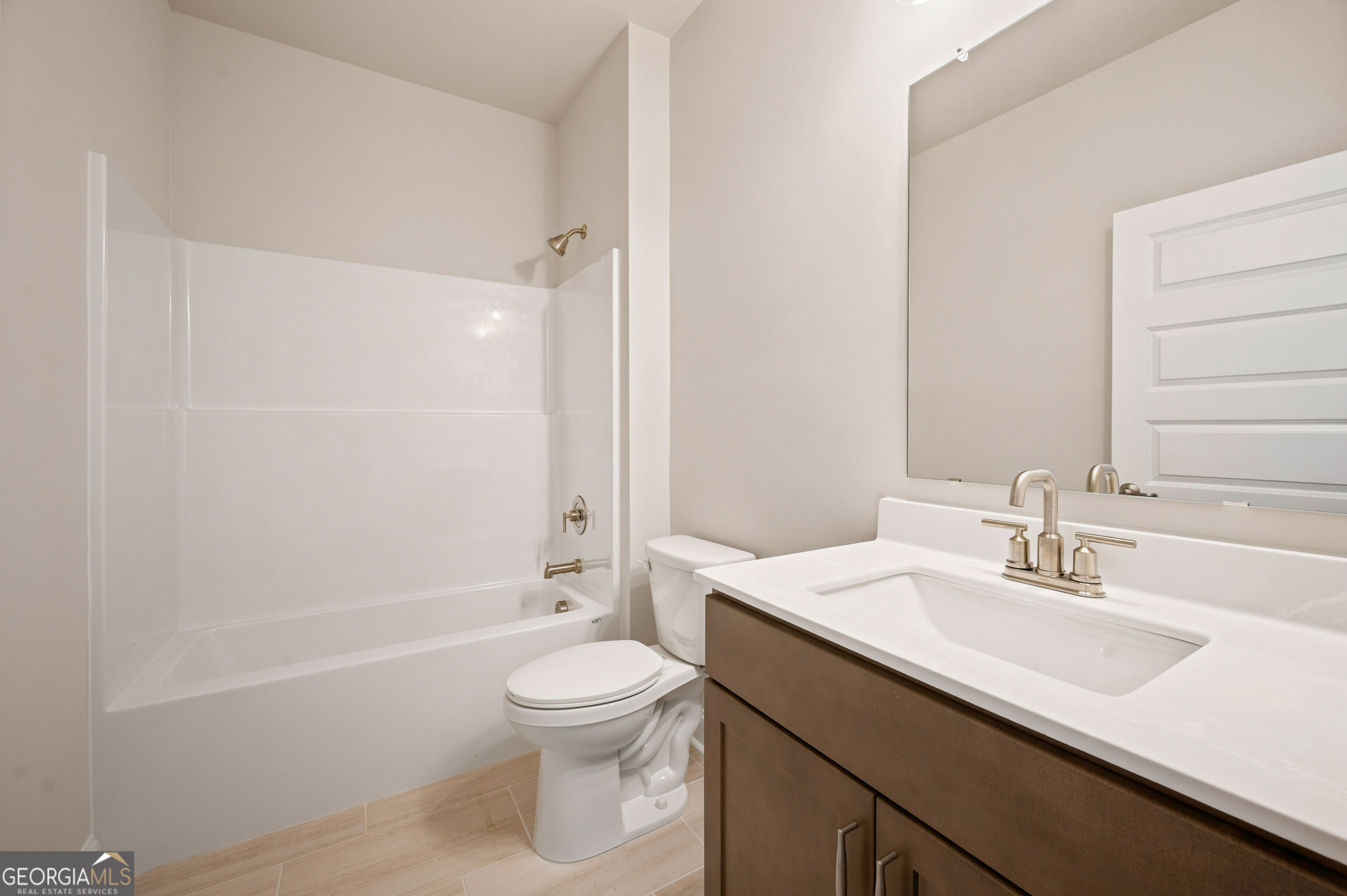 560 Parnassus Road Property Photo 4