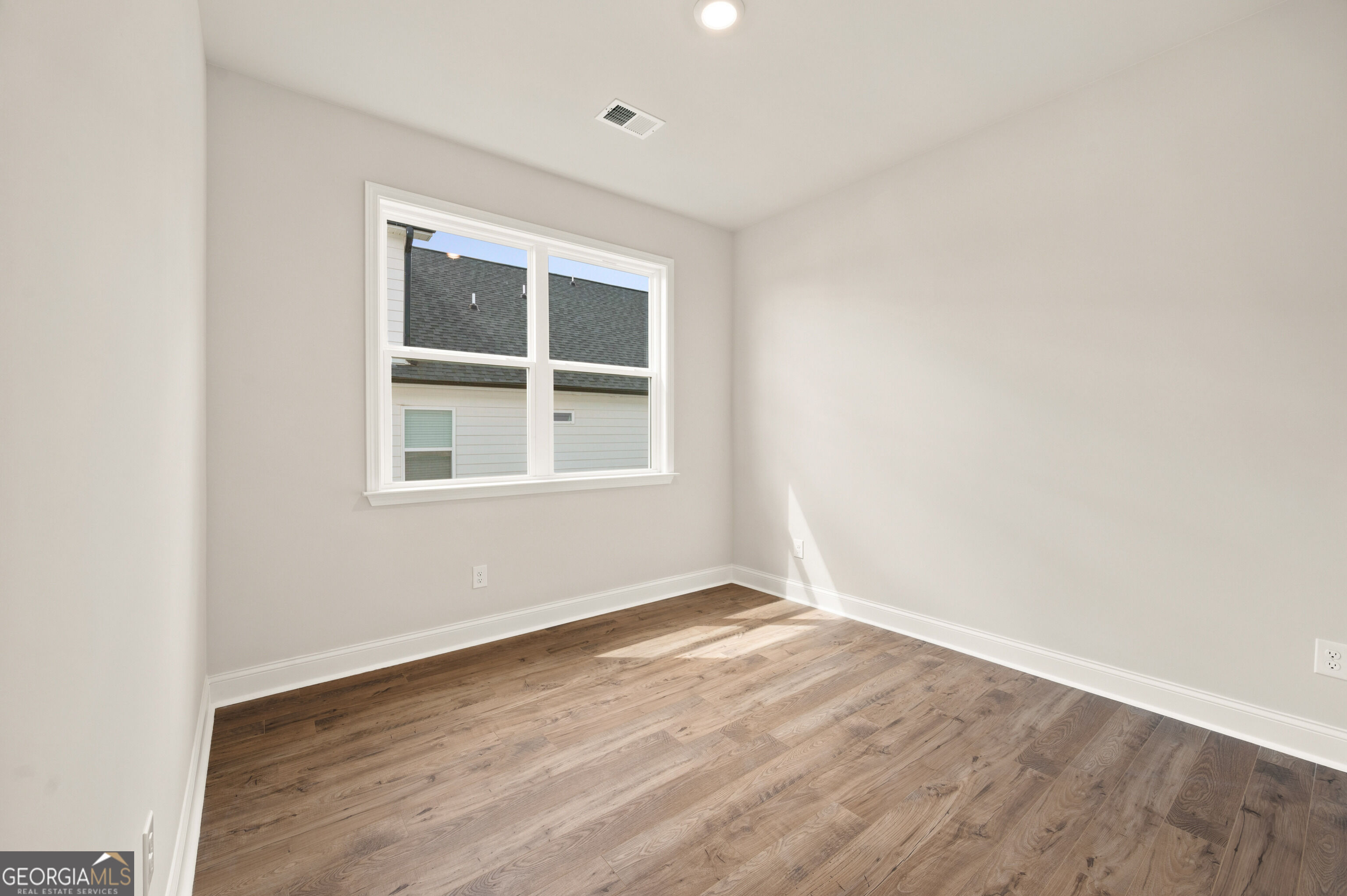 560 Parnassus Road Property Photo 5