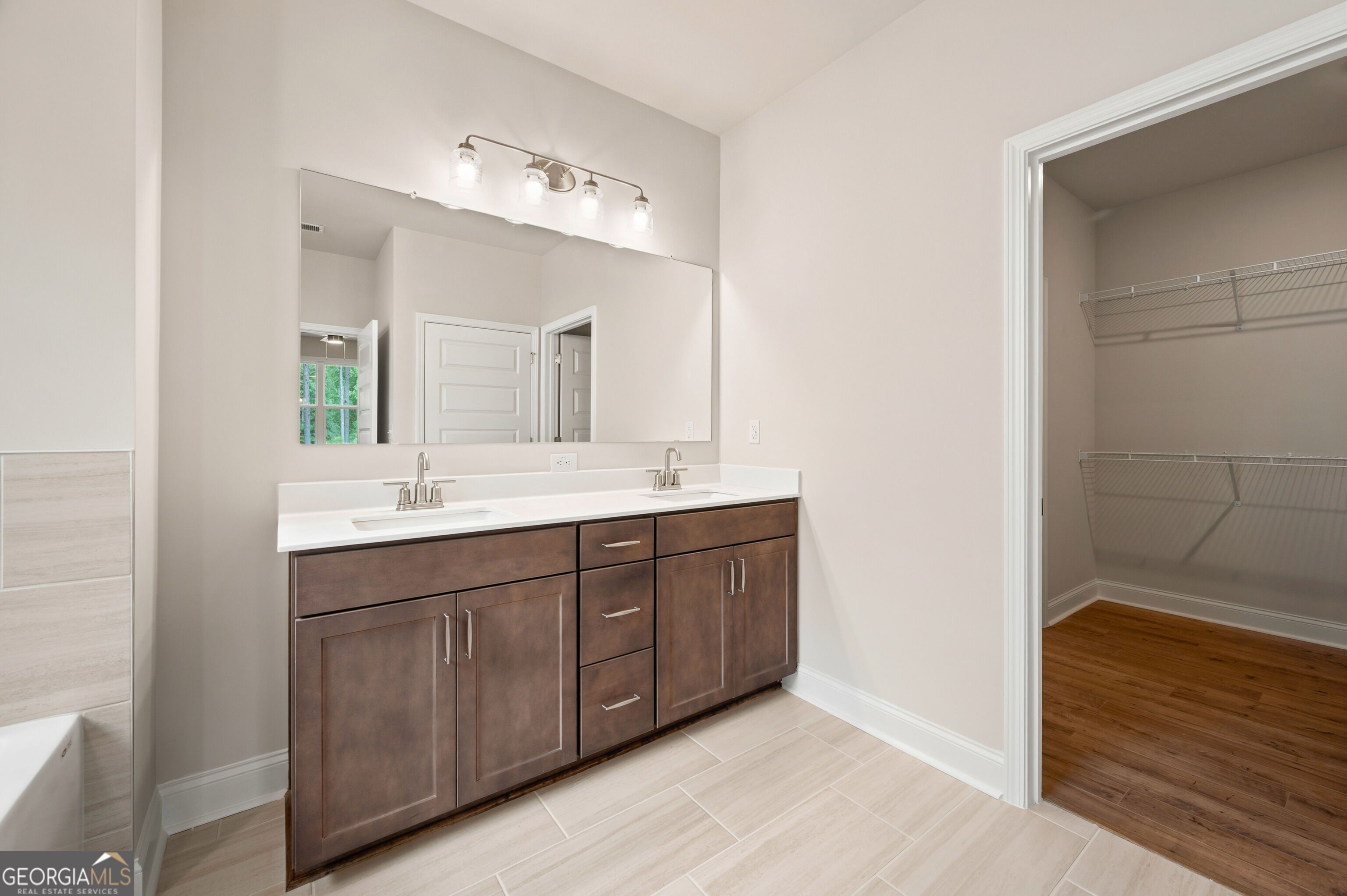 560 Parnassus Road Property Photo 23