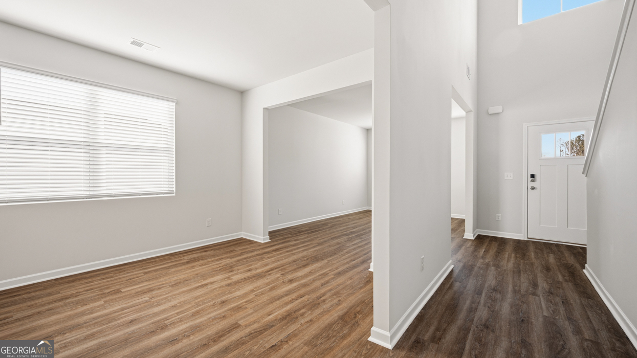 204 Friendship Oak Way Property Photo 5