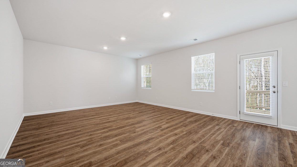 204 Friendship Oak Way Property Photo 9