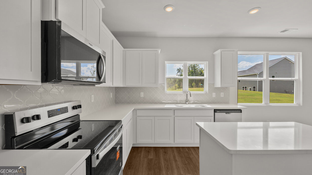 204 Friendship Oak Way Property Photo 10