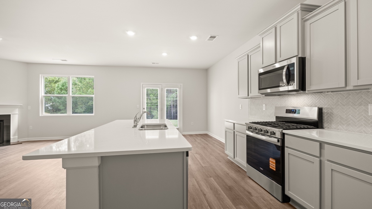 200 Friendship Oak Way Property Photo 8