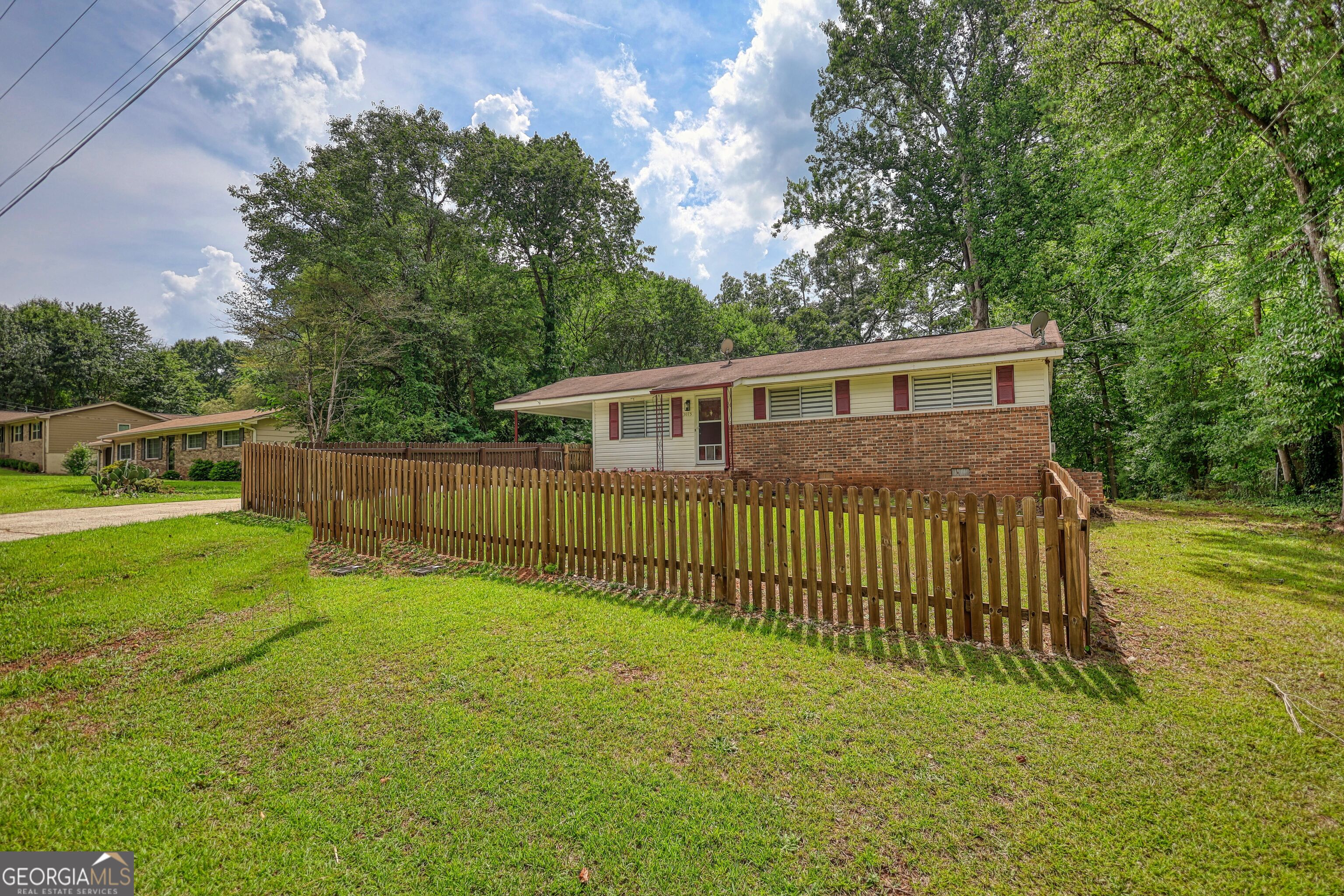 3075 Sunset Road Se Property Photo 1