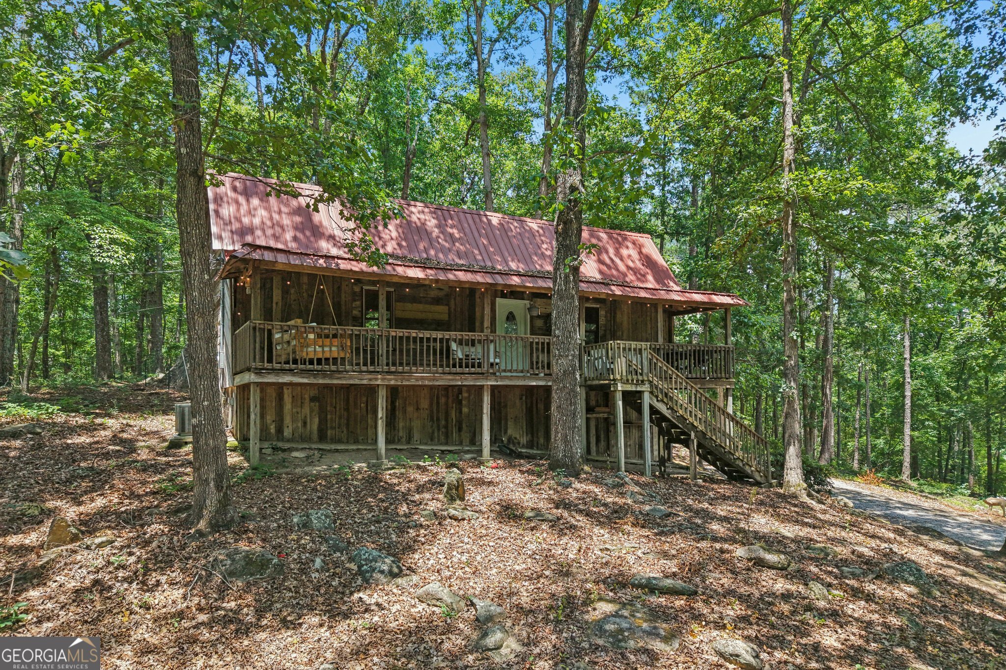 15 Rustica Drive Property Photo 1